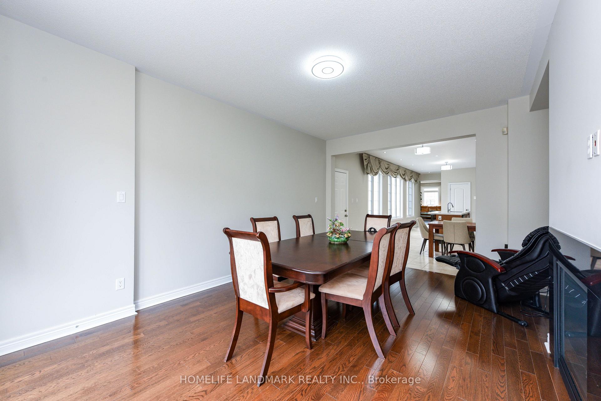 Photo 17 of 210 Castle Oaks Crossing W, Brampton, Bram East — HOMEH
