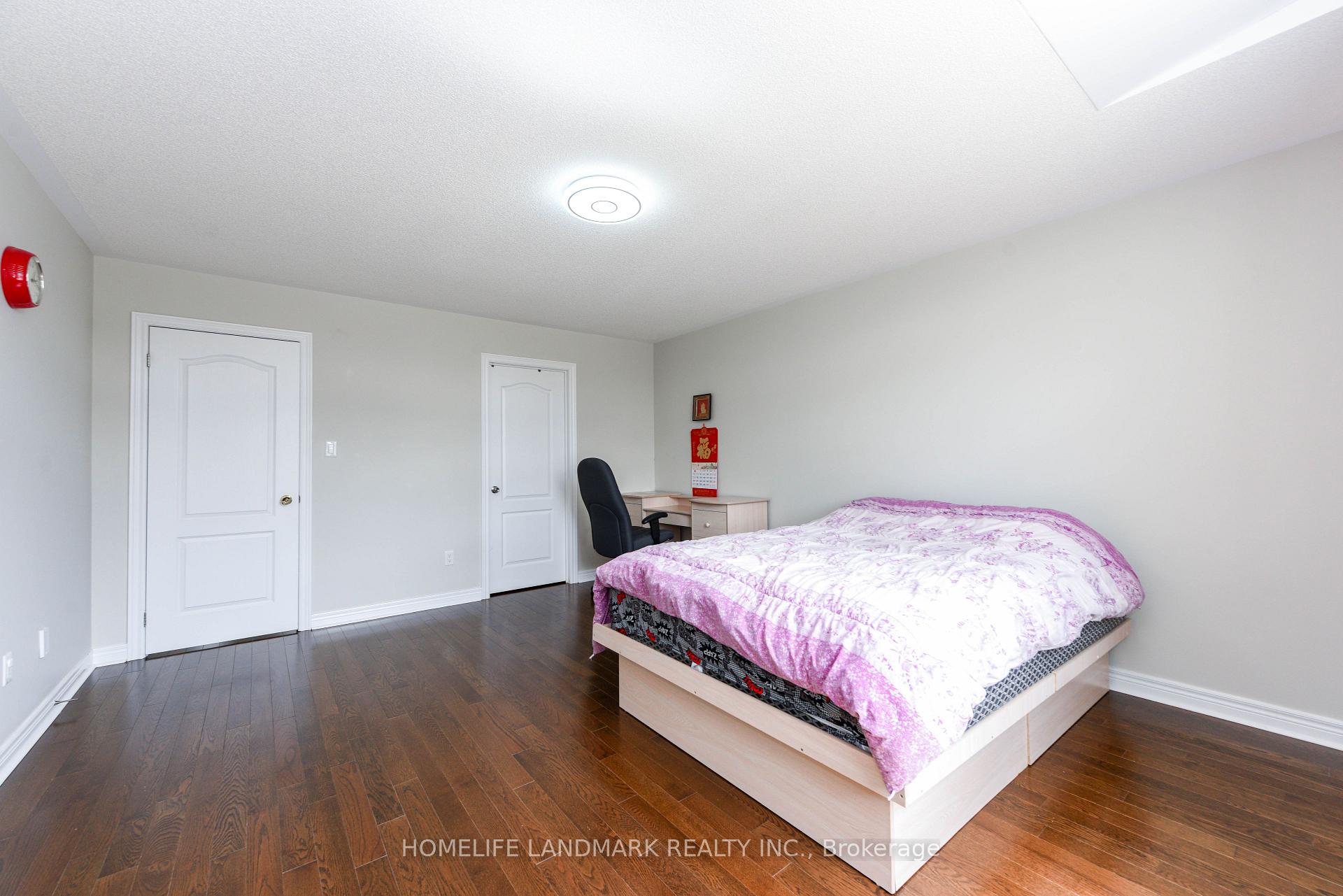 Photo 32 of 210 Castle Oaks Crossing W, Brampton, Bram East — HOMEH