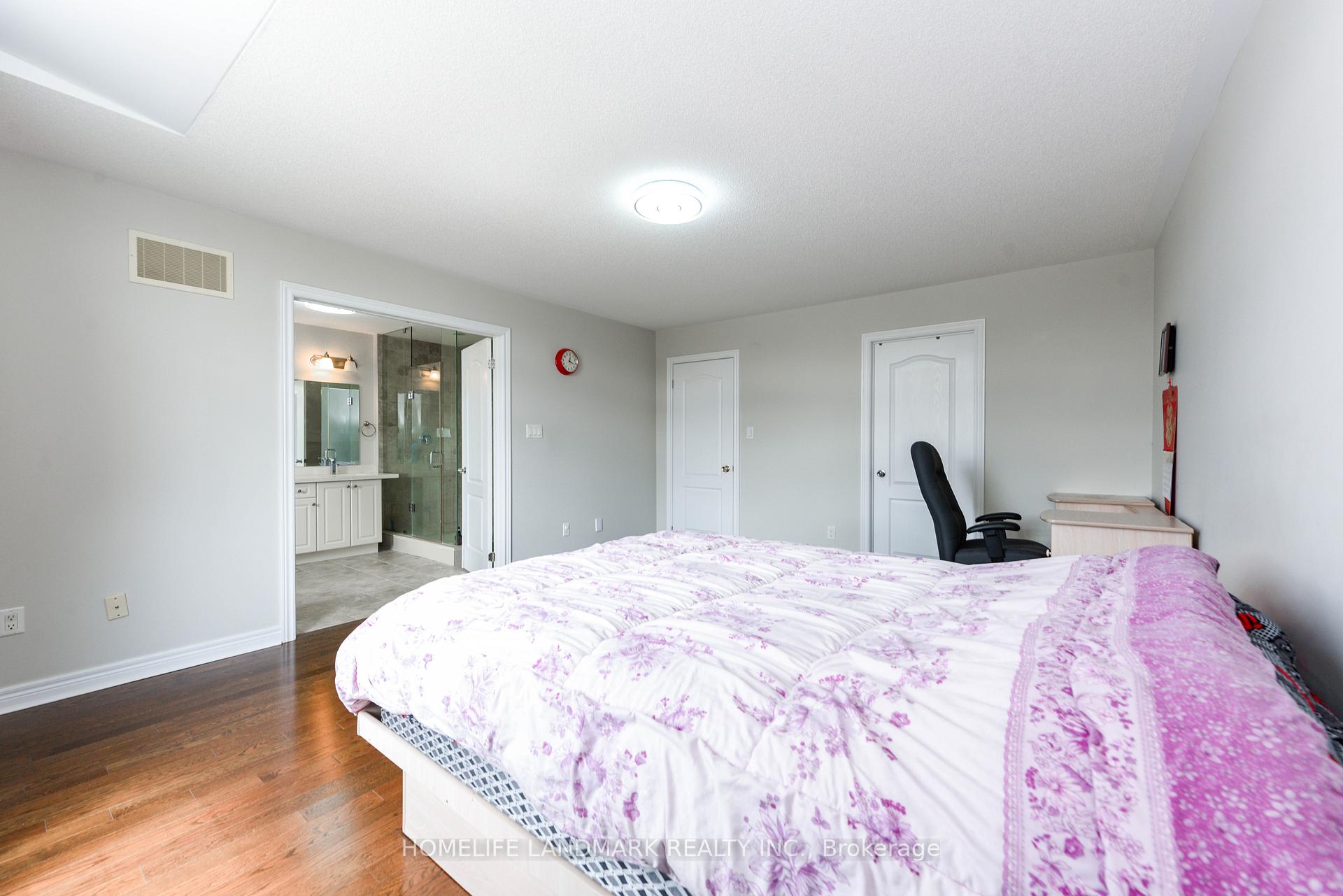 Photo 22 of 210 Castle Oaks Crossing W, Brampton, Bram East — HOMEH