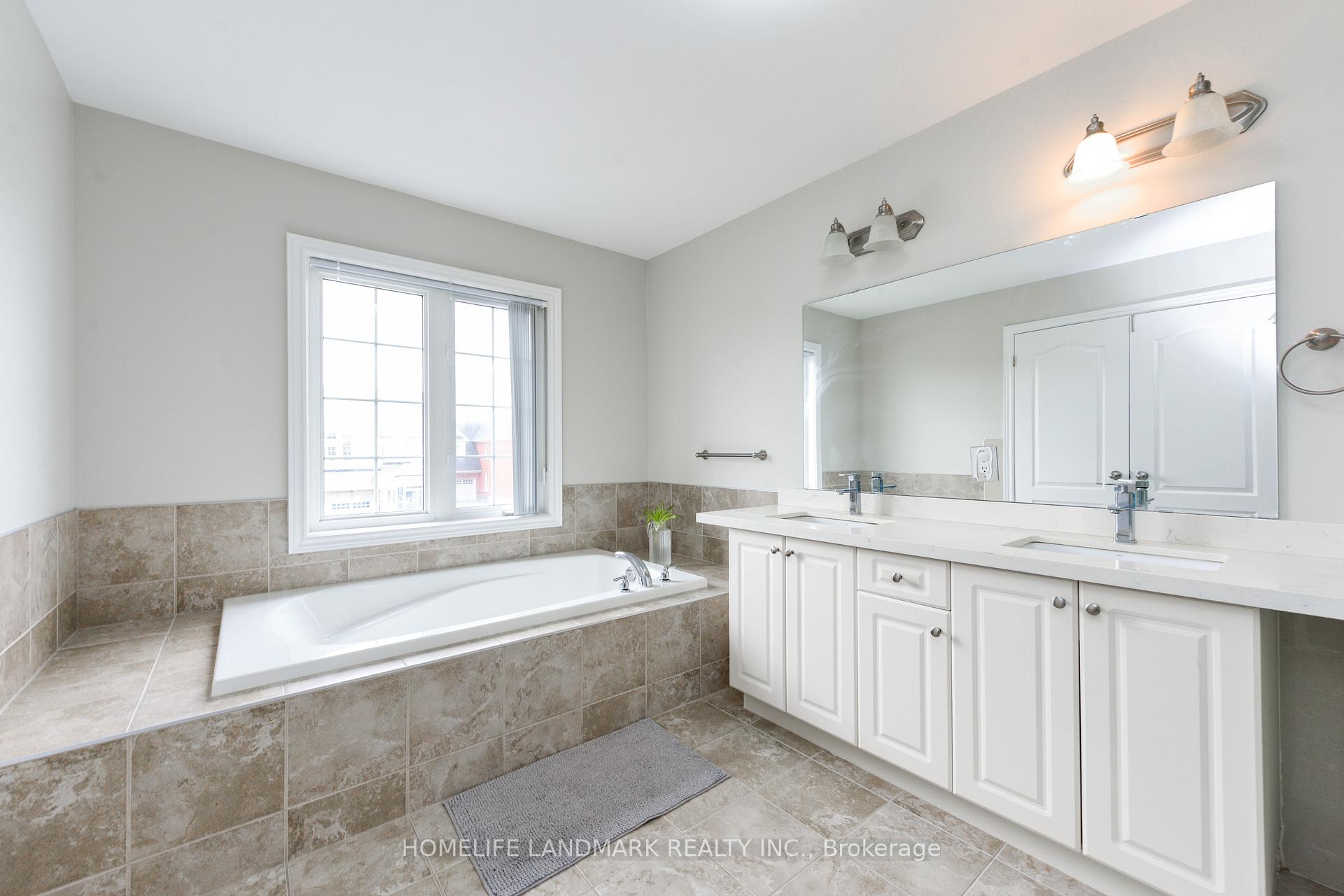 Photo 23 of 210 Castle Oaks Crossing W, Brampton, Bram East — HOMEH