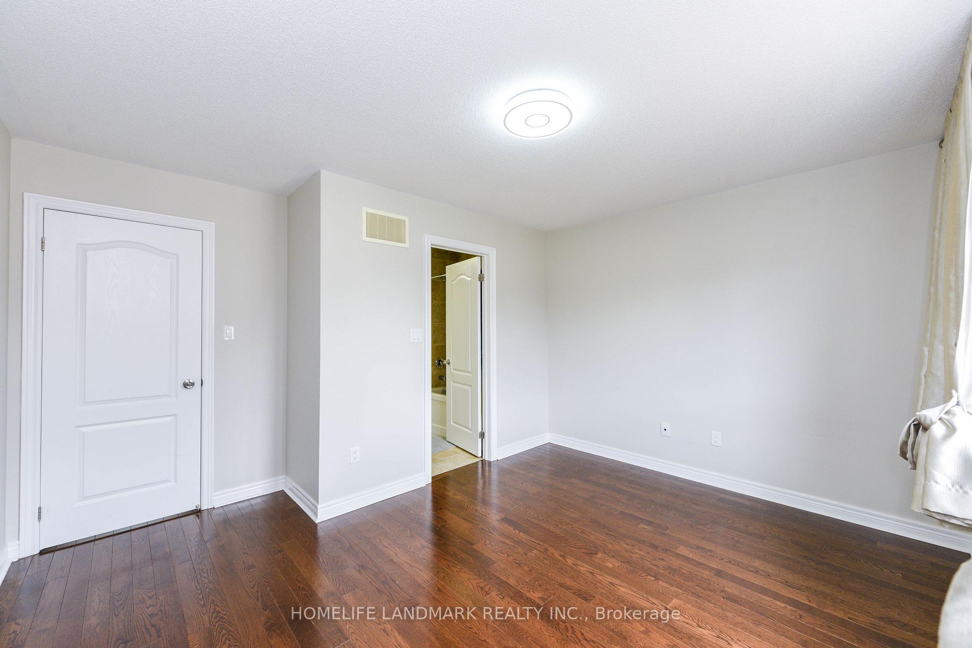 Photo 19 of 210 Castle Oaks Crossing W, Brampton, Bram East — HOMEH