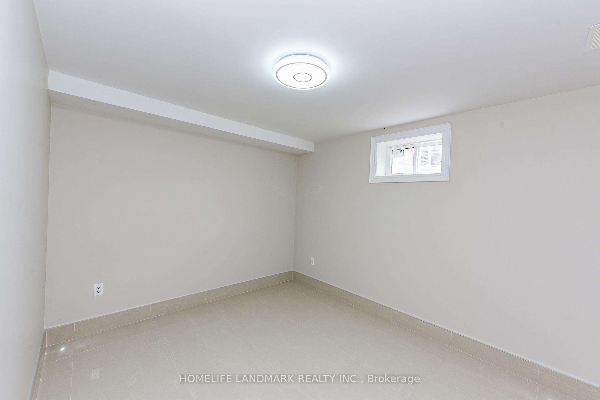 Photo 48 of 210 Castle Oaks Crossing W, Brampton, Bram East — HOMEH