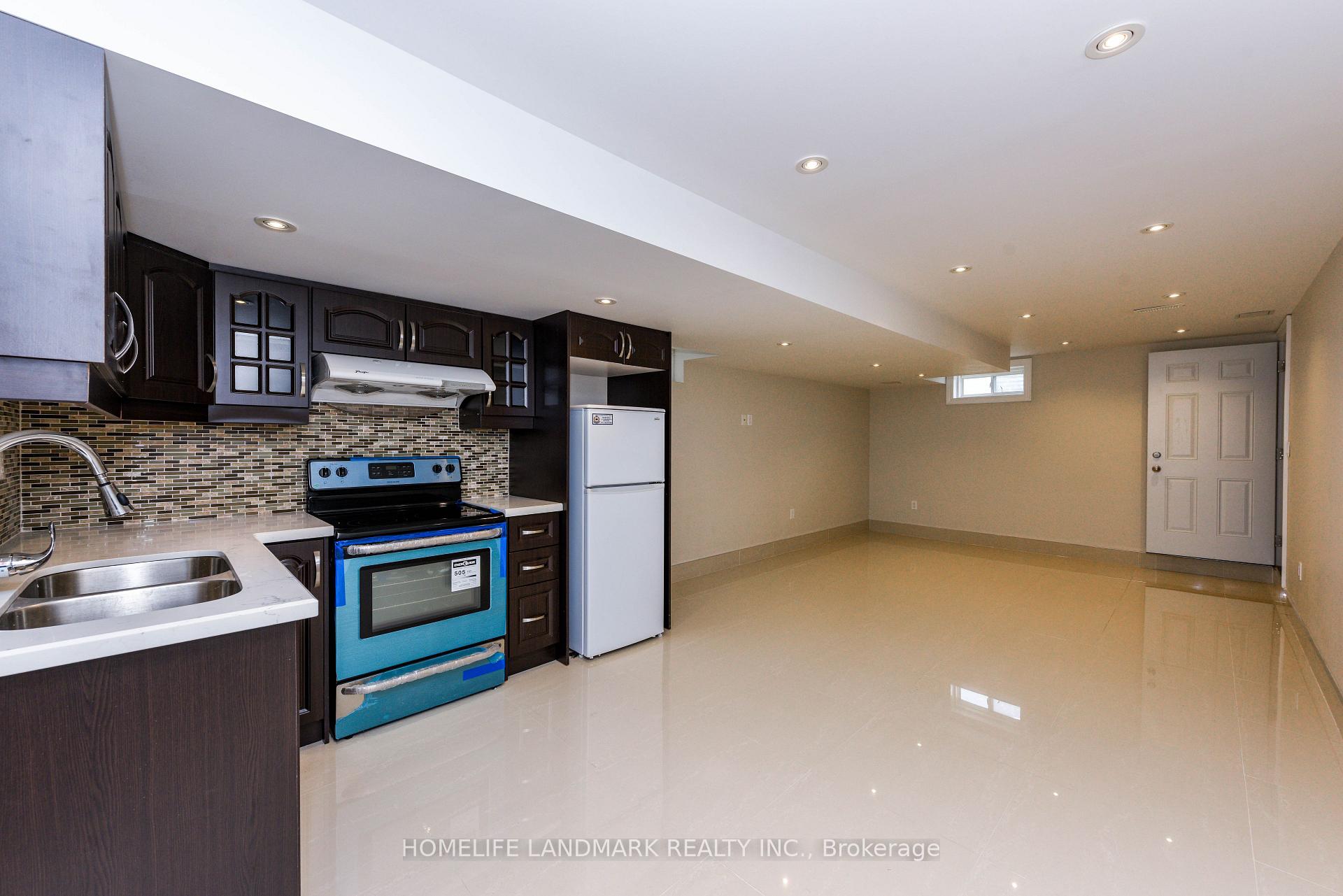 Photo 40 of 210 Castle Oaks Crossing W, Brampton, Bram East — HOMEH
