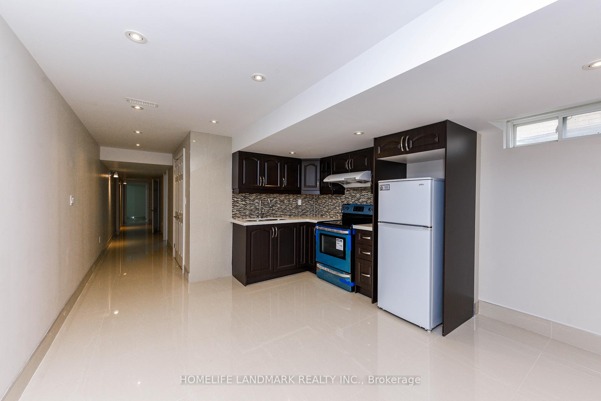 Photo 38 of 210 Castle Oaks Crossing W, Brampton, Bram East — HOMEH