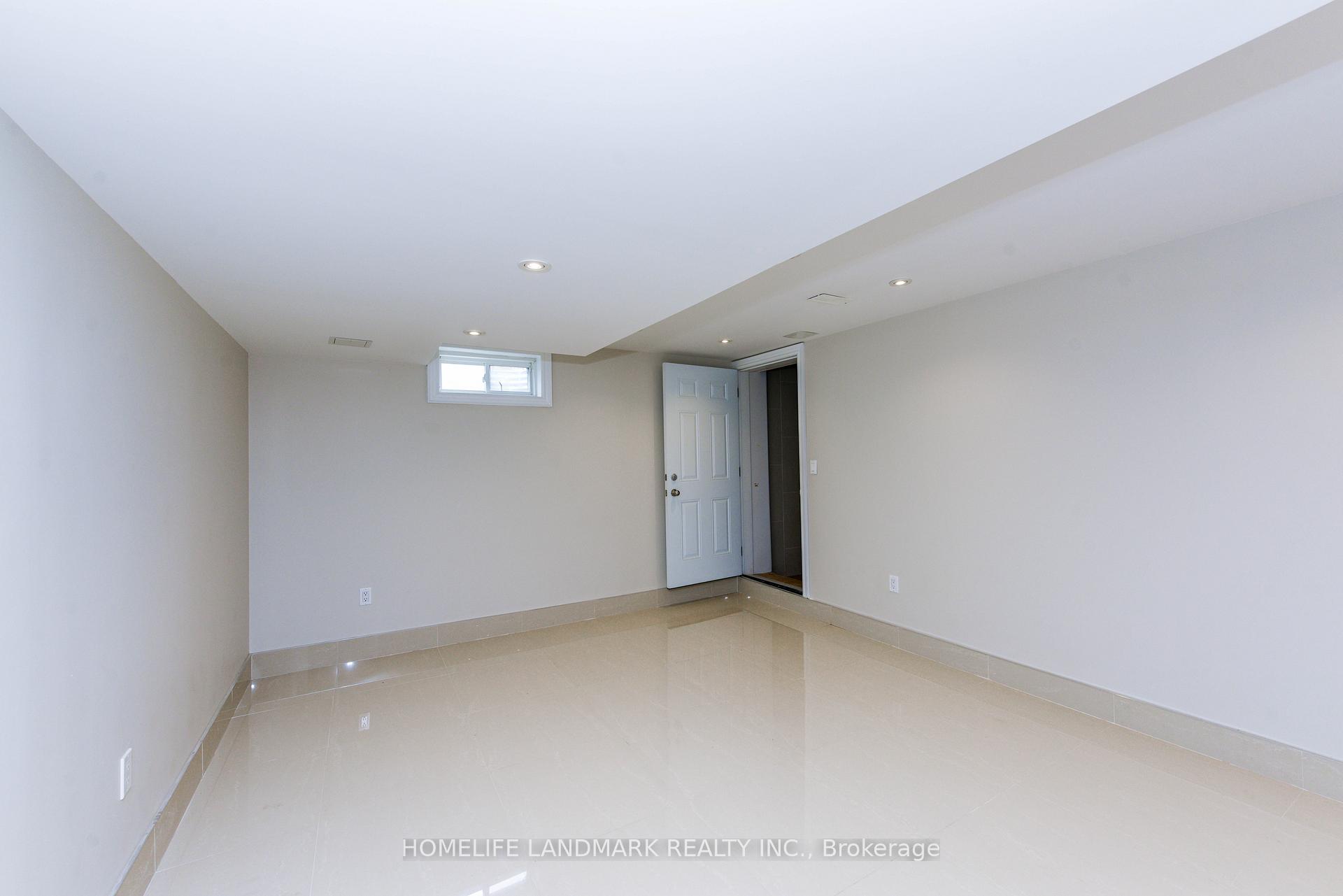 Photo 29 of 210 Castle Oaks Crossing W, Brampton, Bram East — HOMEH