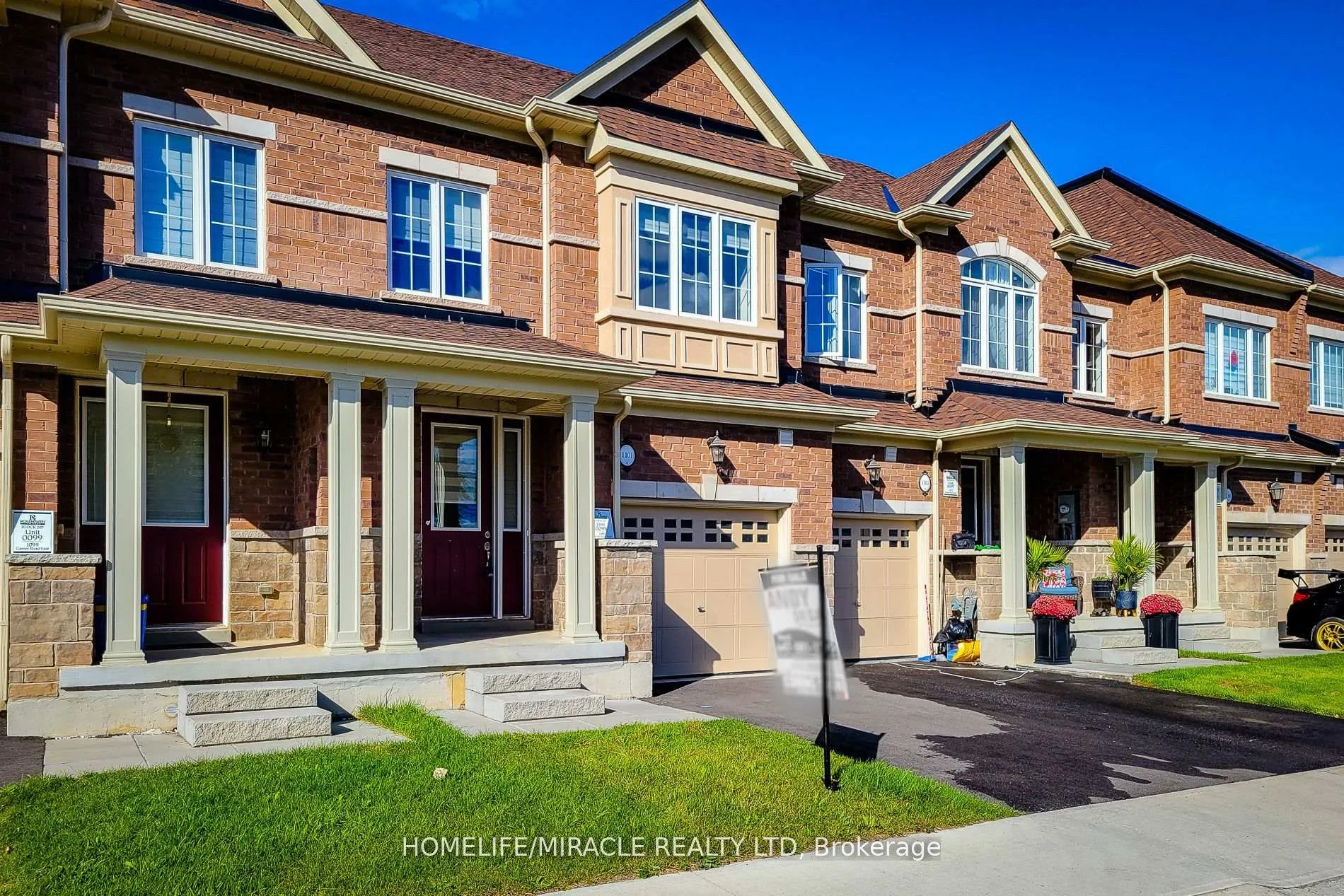 Photo 3 of 1101 Garner Road, Hamilton, Meadowlands — HOMEH