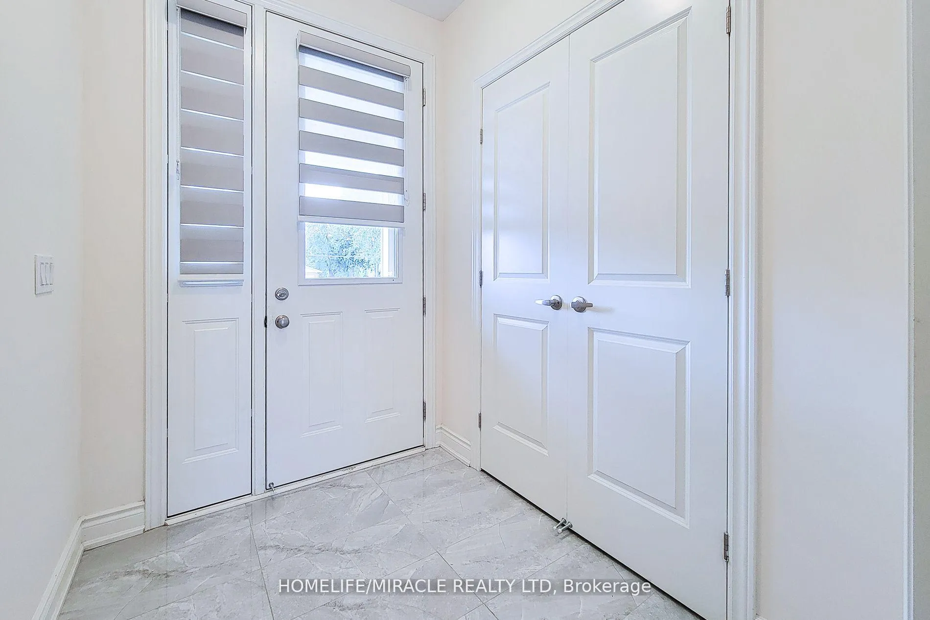 Photo 8 of 1101 Garner Road, Hamilton, Meadowlands — HOMEH
