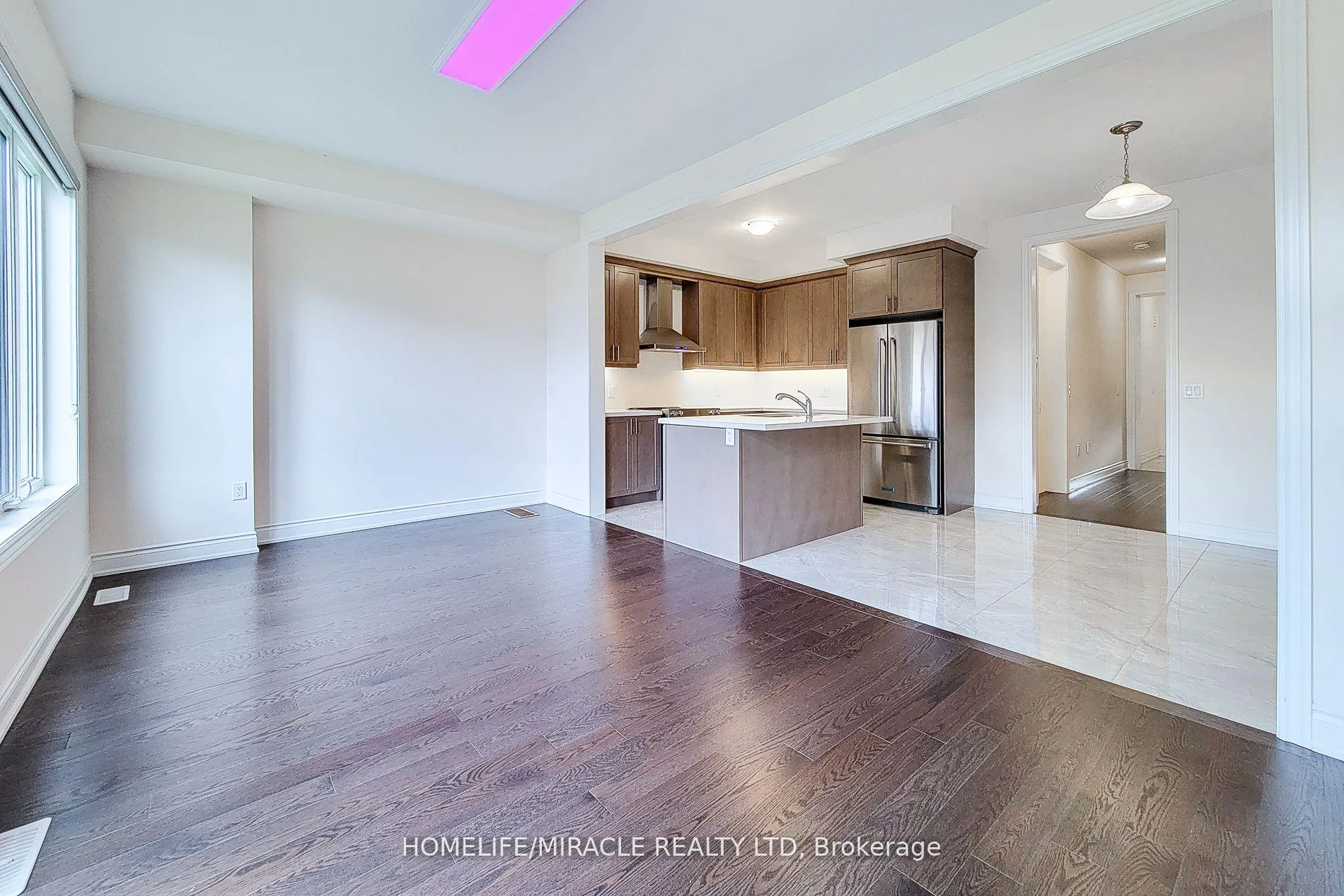 Photo 13 of 1101 Garner Road, Hamilton, Meadowlands — HOMEH