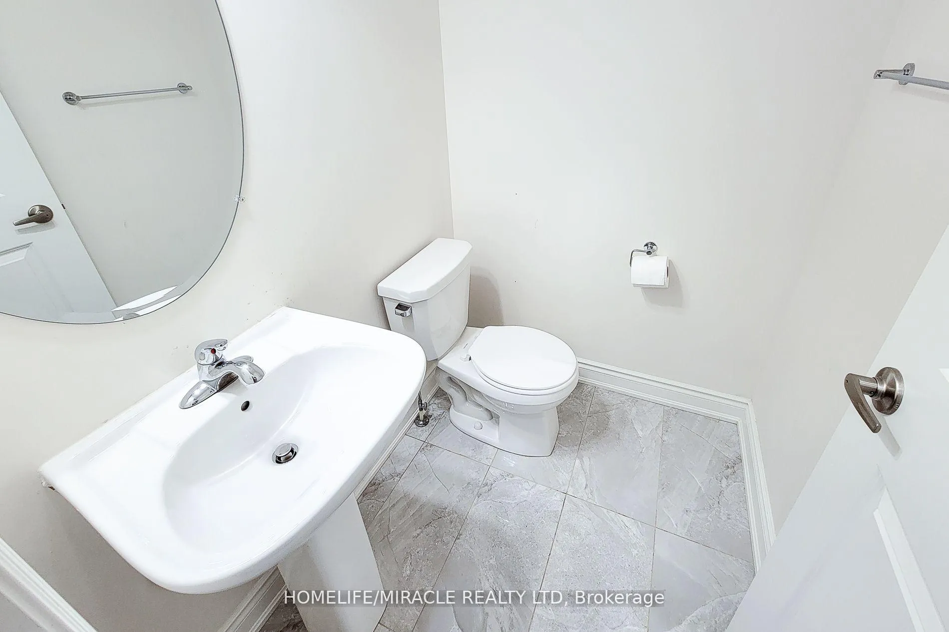 Photo 35 of 1101 Garner Road, Hamilton, Meadowlands — HOMEH