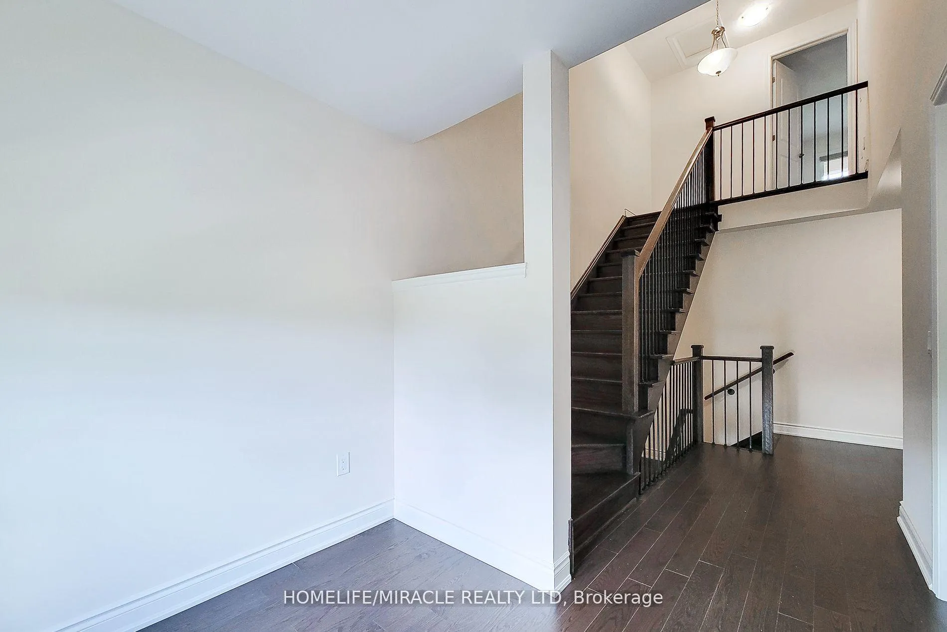 Photo 41 of 1101 Garner Road, Hamilton, Meadowlands — HOMEH