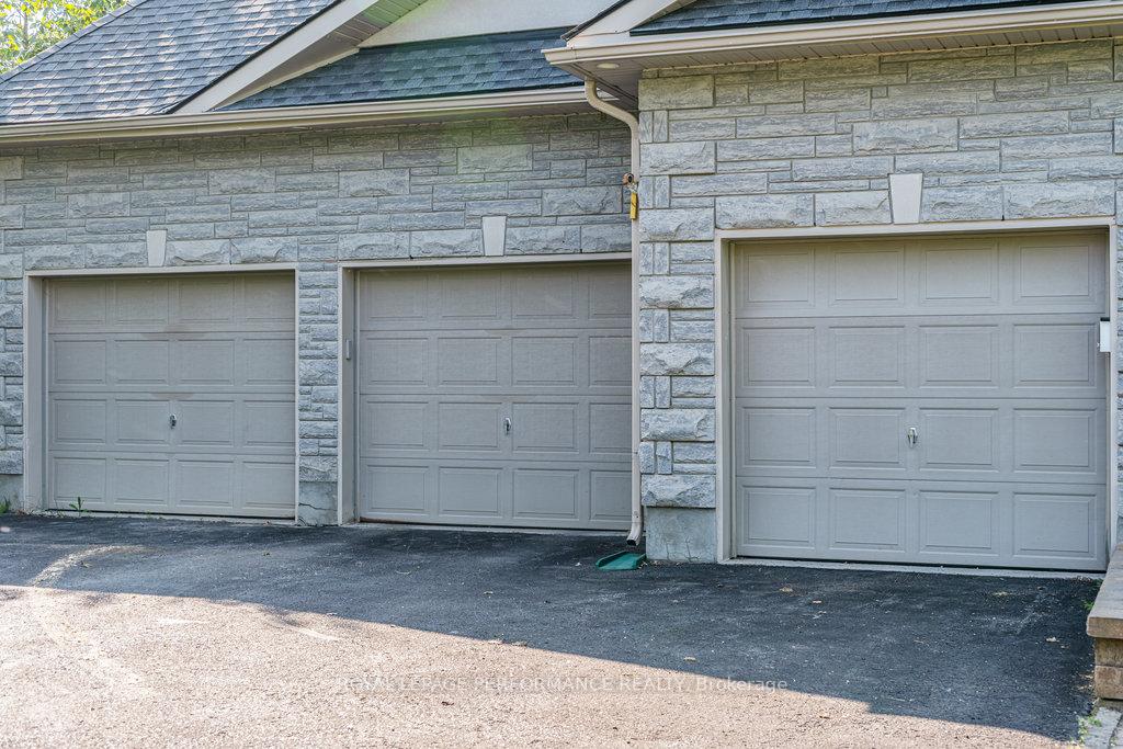 Photo 2 of 1657 Whiteside Way, Ottawa, Osgoode Twp North of Reg Rd 6 — HOMEH