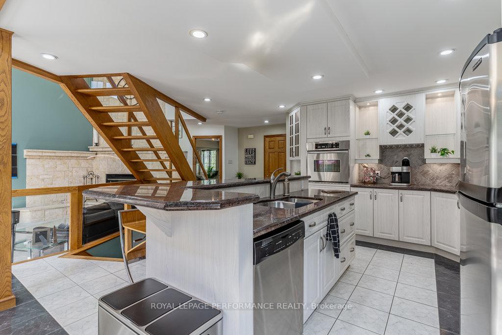 Photo 14 of 1657 Whiteside Way, Ottawa, Osgoode Twp North of Reg Rd 6 — HOMEH