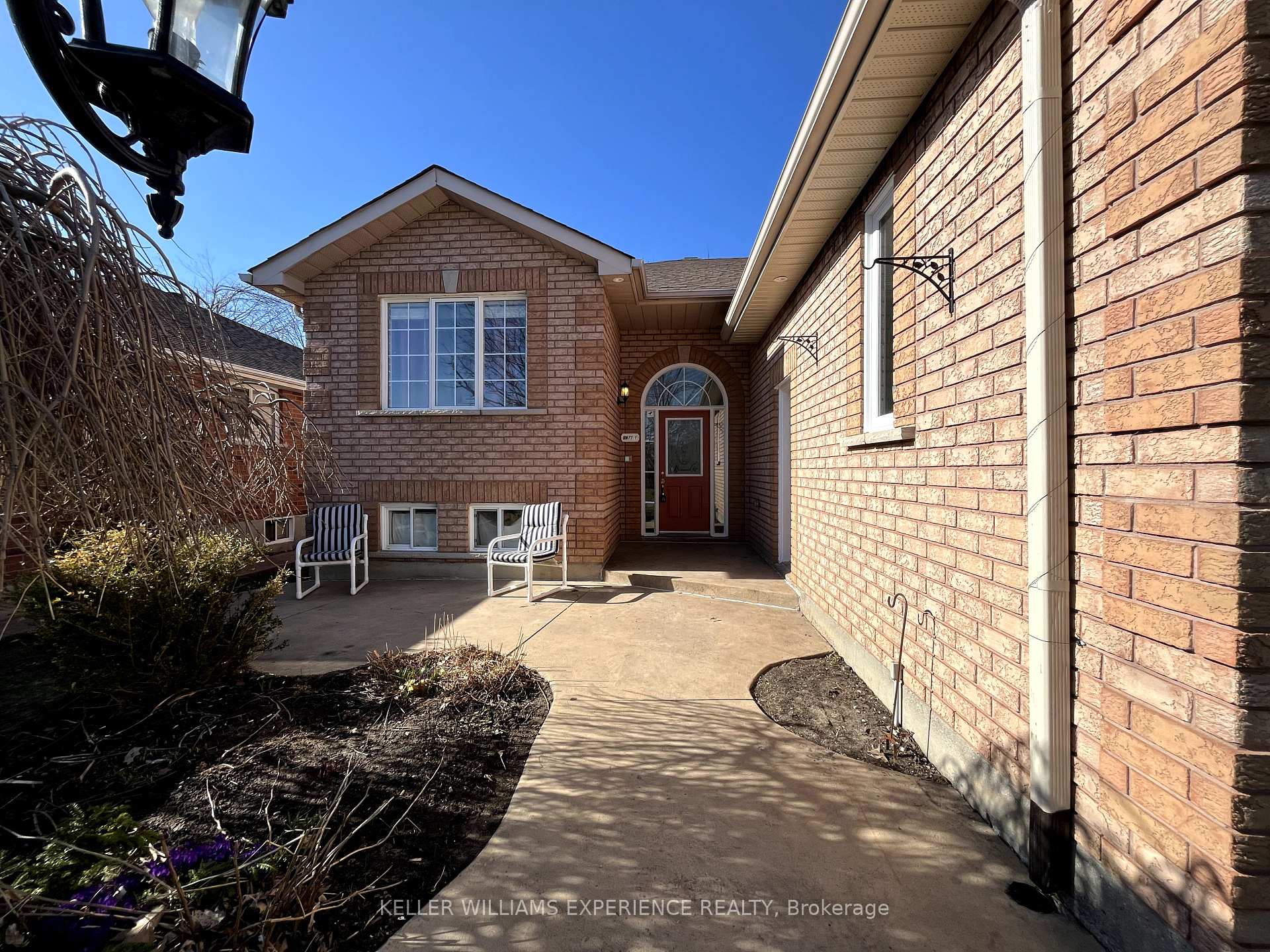 Photo 2 of Unit 1, 328 Harvie Road, Barrie, Holly — HOMEH