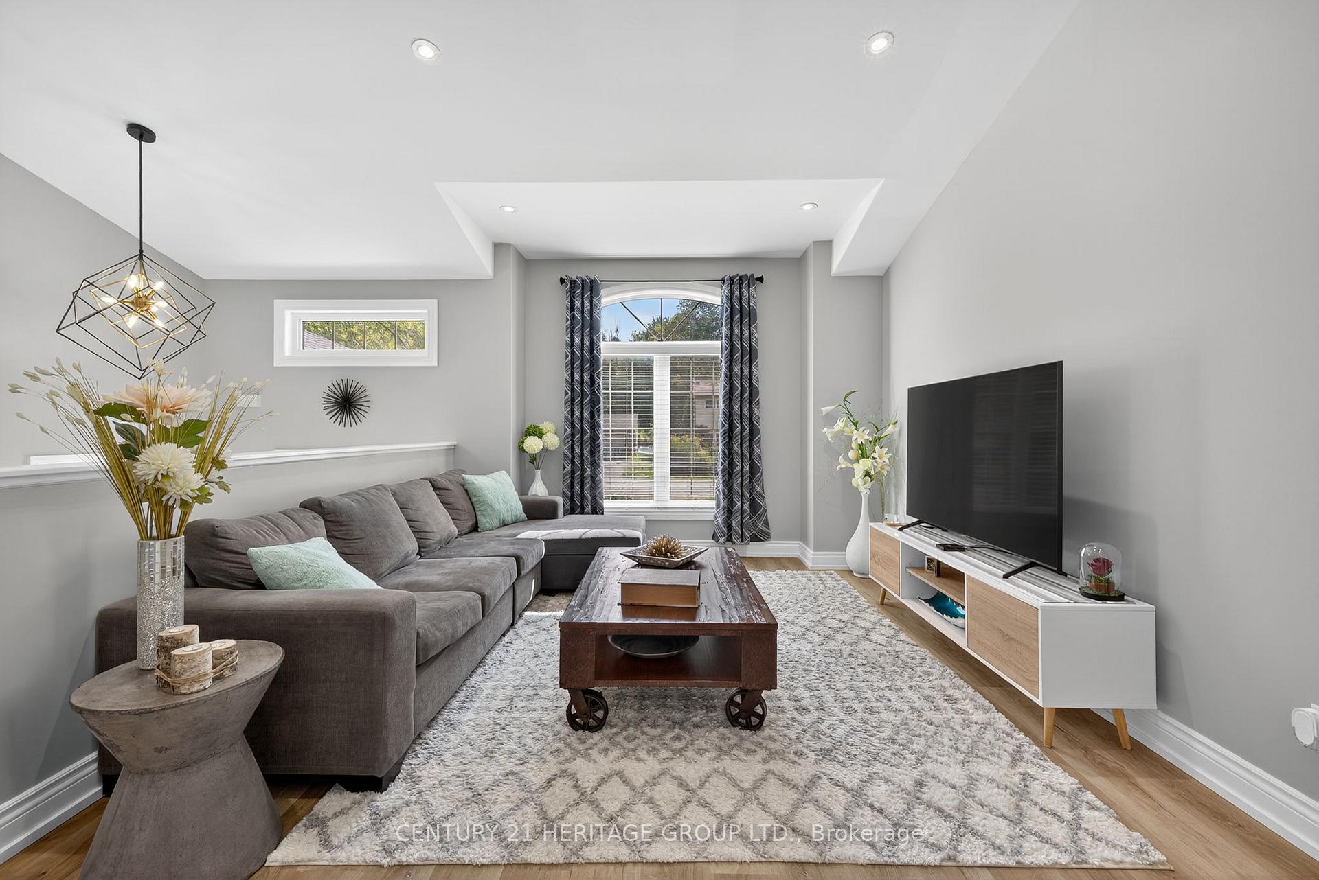 Photo 7 of 264 Glenwoods Avenue, Georgina, Keswick South — HOMEH