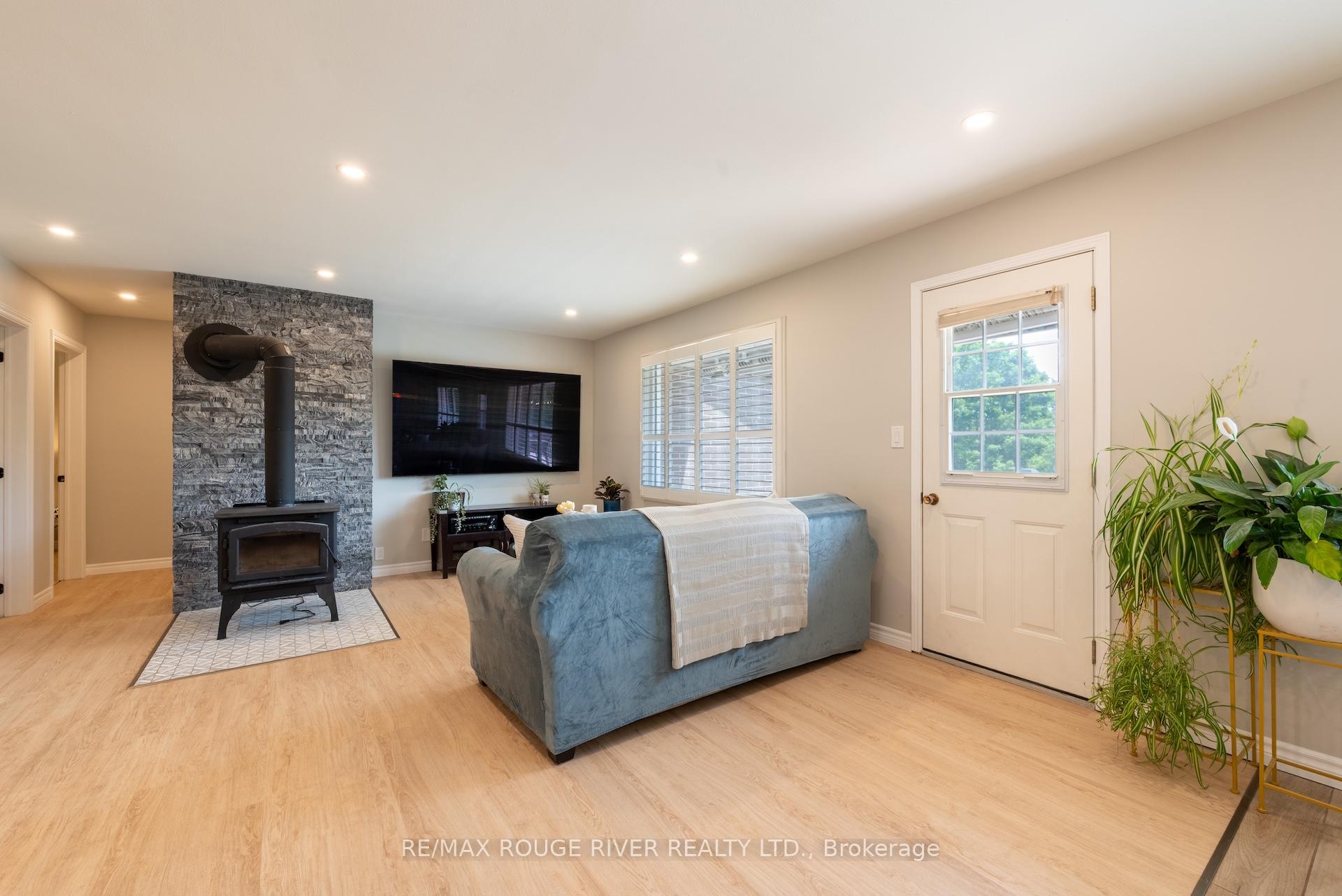Photo 18 of 363 Earl Road, Hamilton Township, Baltimore — HOMEH