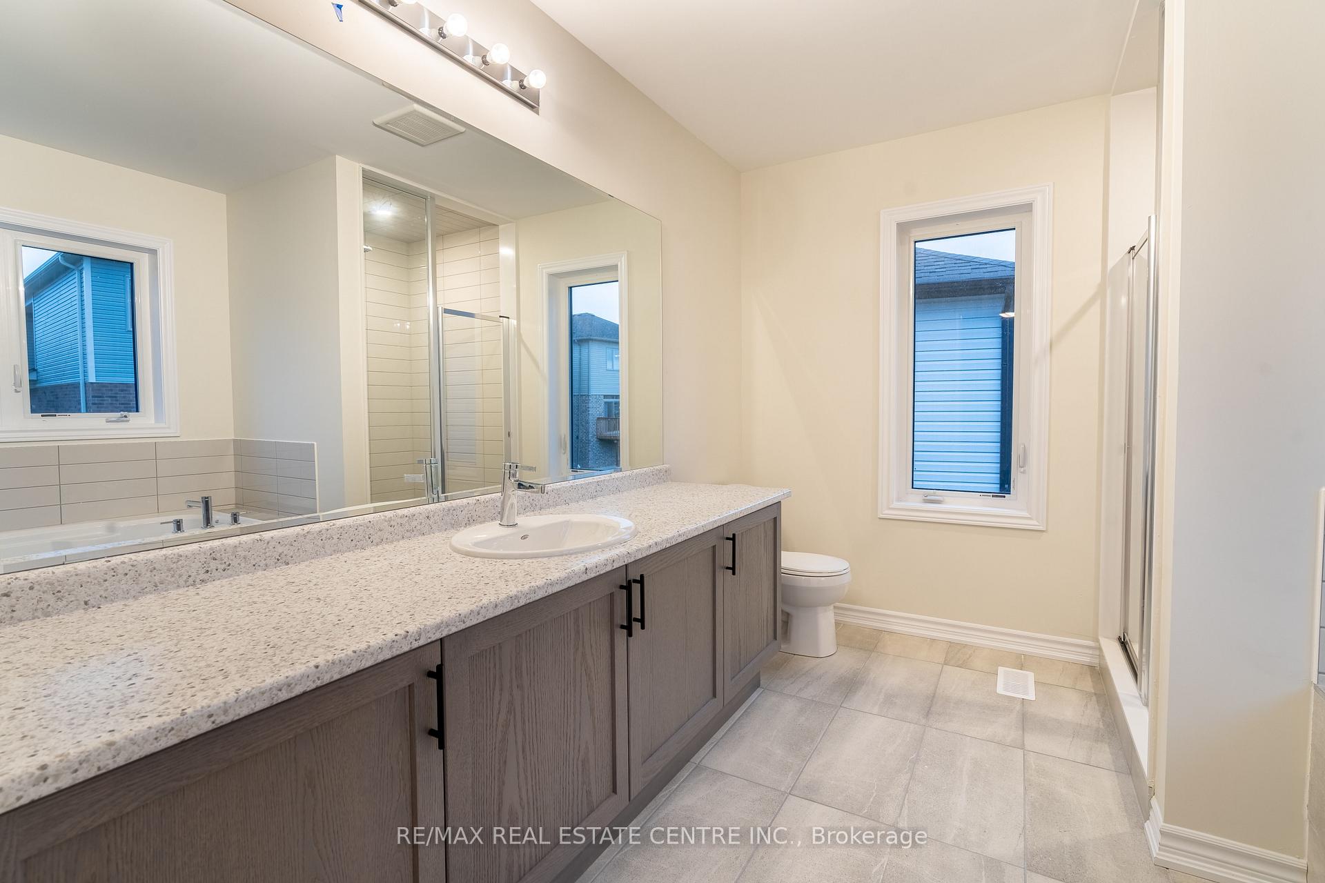 Photo 15 of 21 Heming Street, Brant, Paris — HOMEH