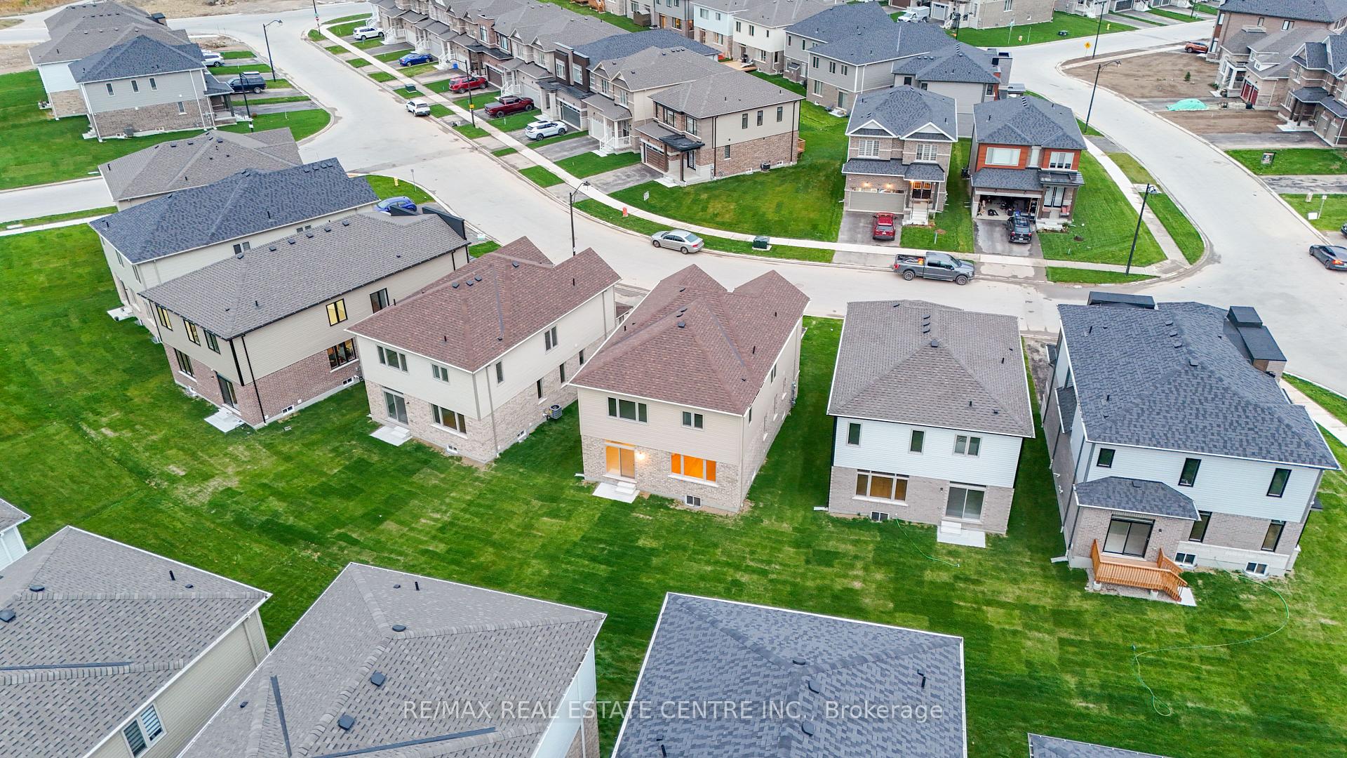 Photo 21 of 21 Heming Street, Brant, Paris — HOMEH