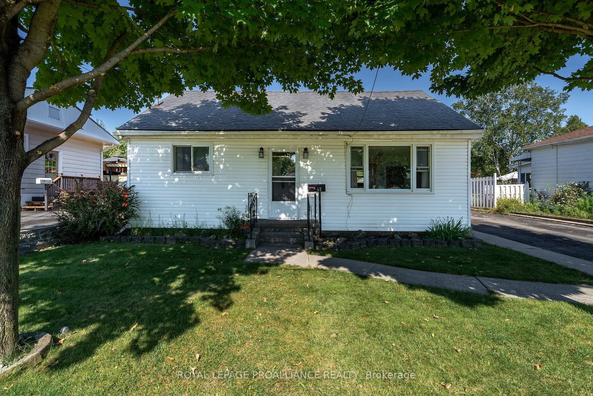Photo 1 of 47 Orchard Drive, Belleville, Belleville Ward — HOMEH