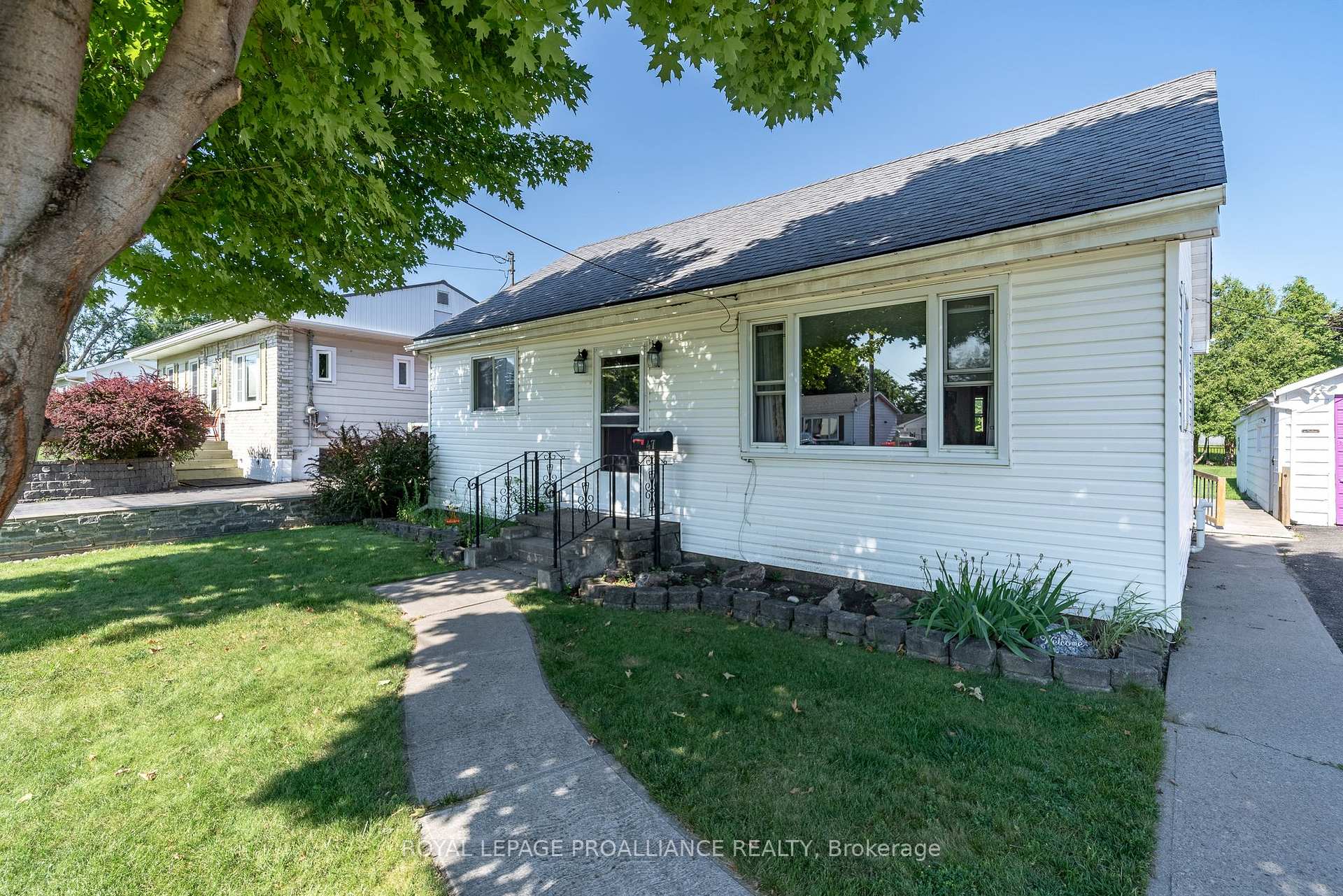 Photo 5 of 47 Orchard Drive, Belleville, Belleville Ward — HOMEH