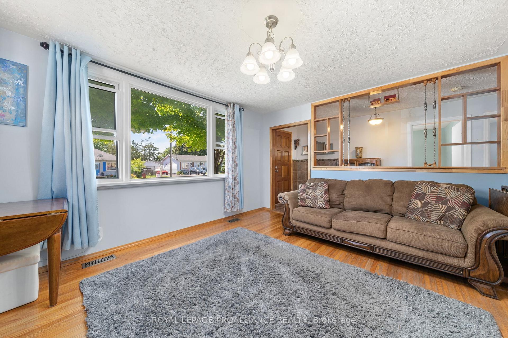 Photo 8 of 47 Orchard Drive, Belleville, Belleville Ward — HOMEH