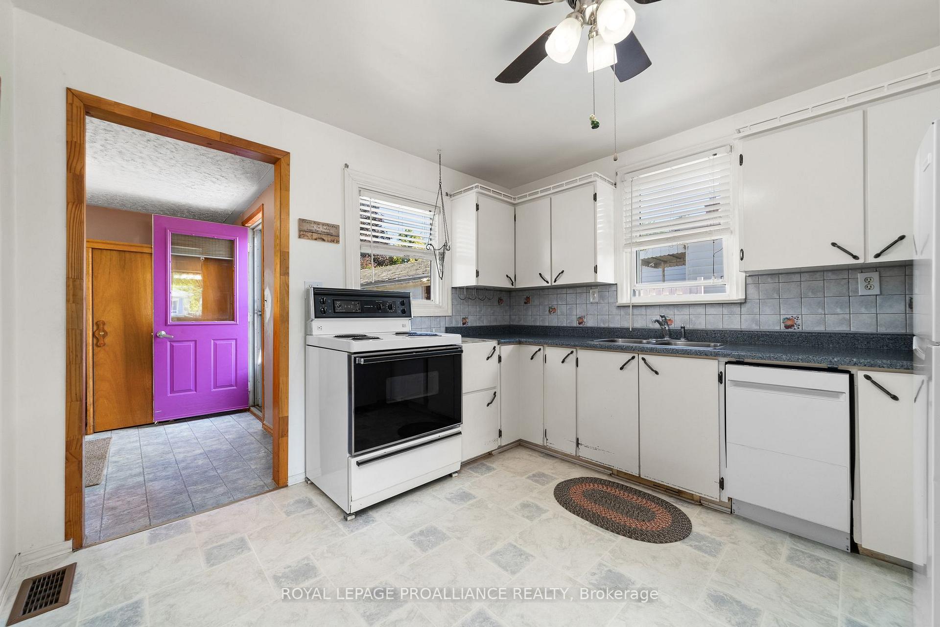 Photo 10 of 47 Orchard Drive, Belleville, Belleville Ward — HOMEH