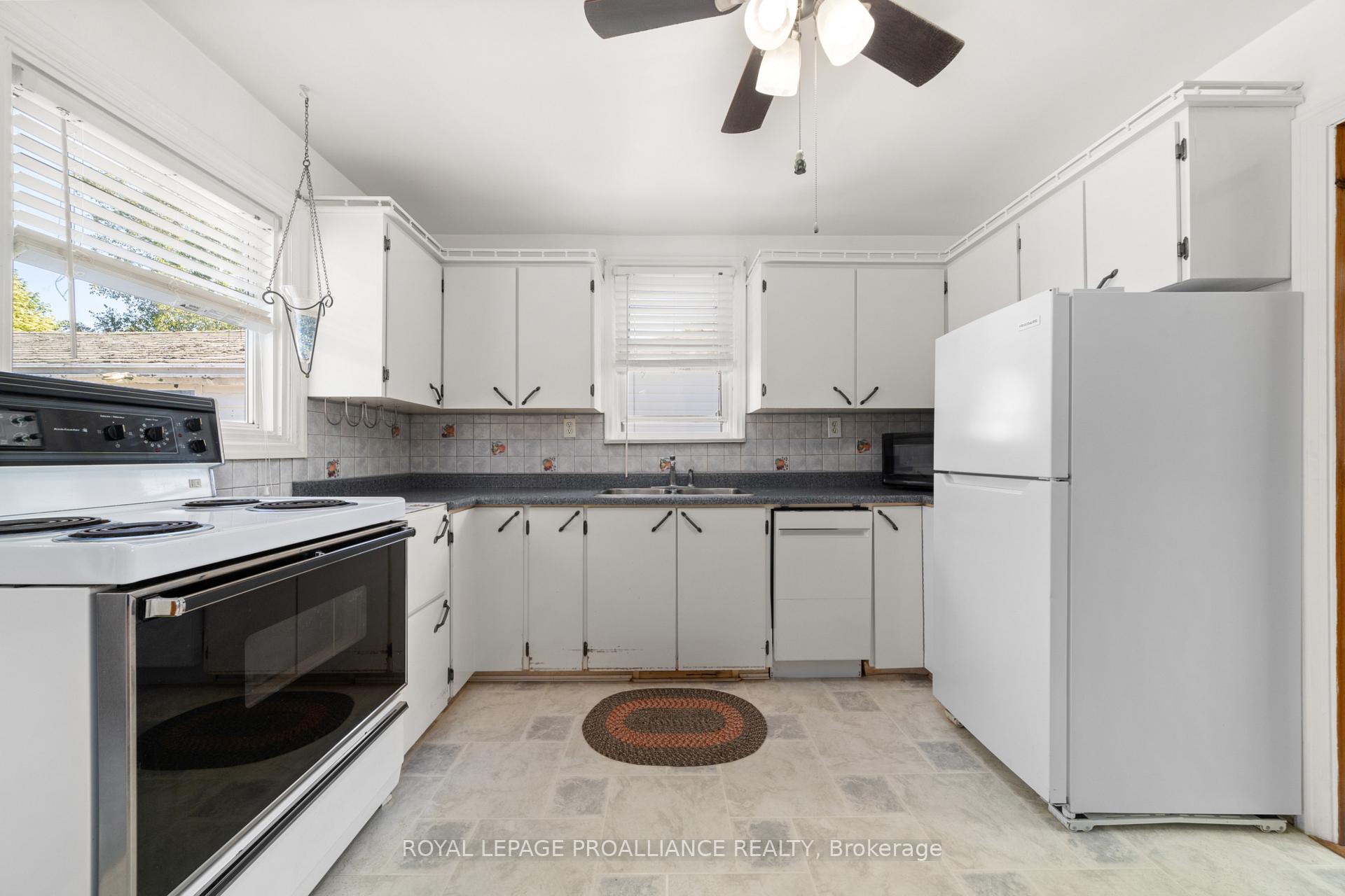 Photo 12 of 47 Orchard Drive, Belleville, Belleville Ward — HOMEH