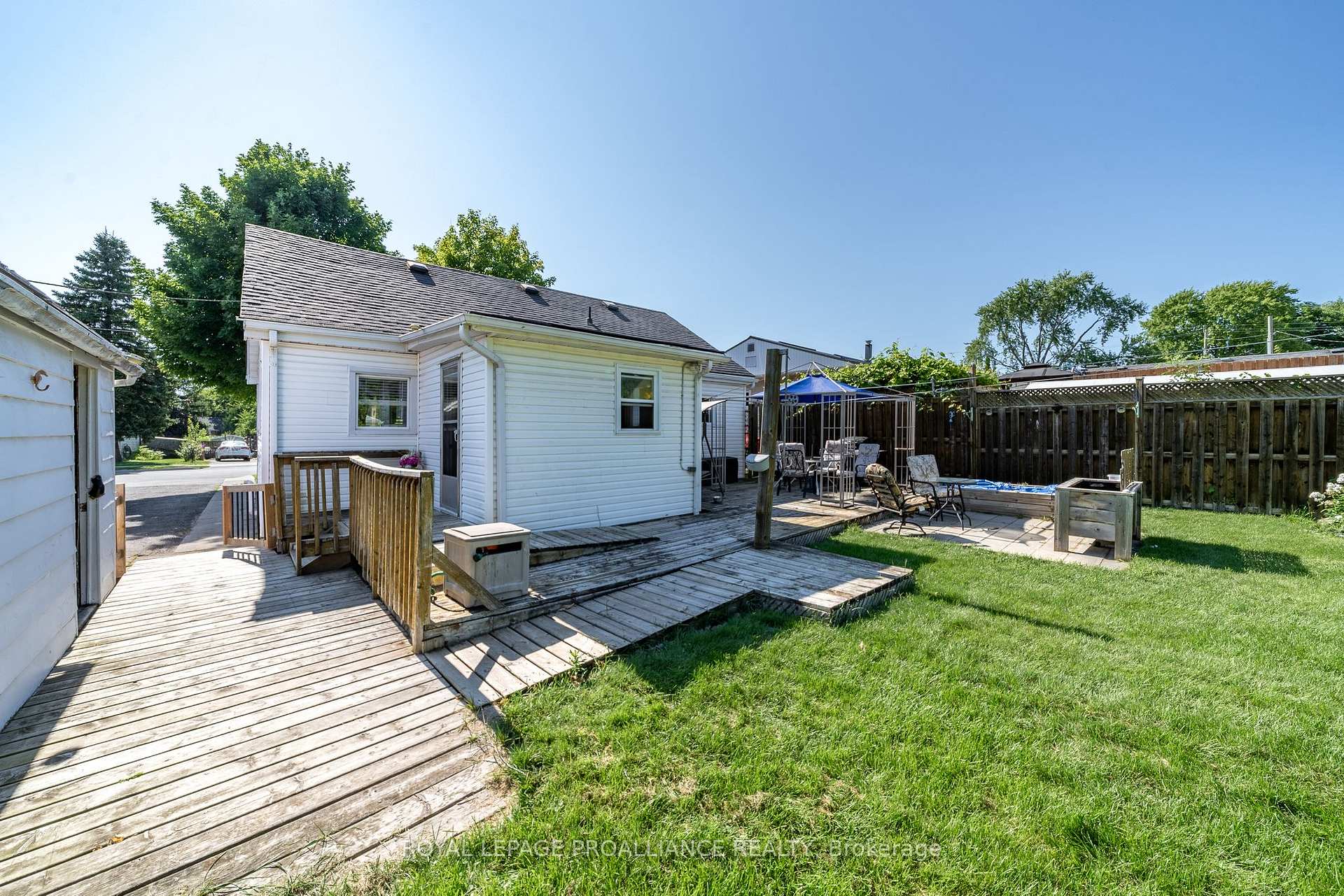 Photo 27 of 47 Orchard Drive, Belleville, Belleville Ward — HOMEH