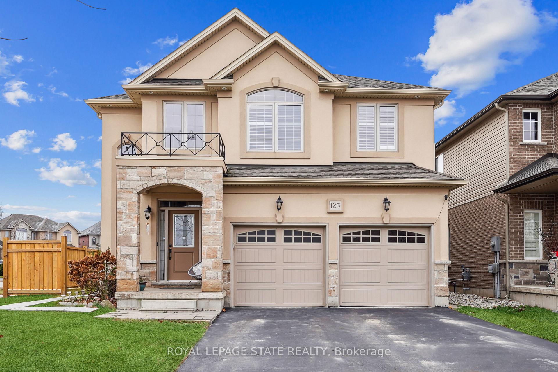 Photo 2 of Unit B, 125 Lampman Drive, Grimsby, Grimsby West — HOMEH