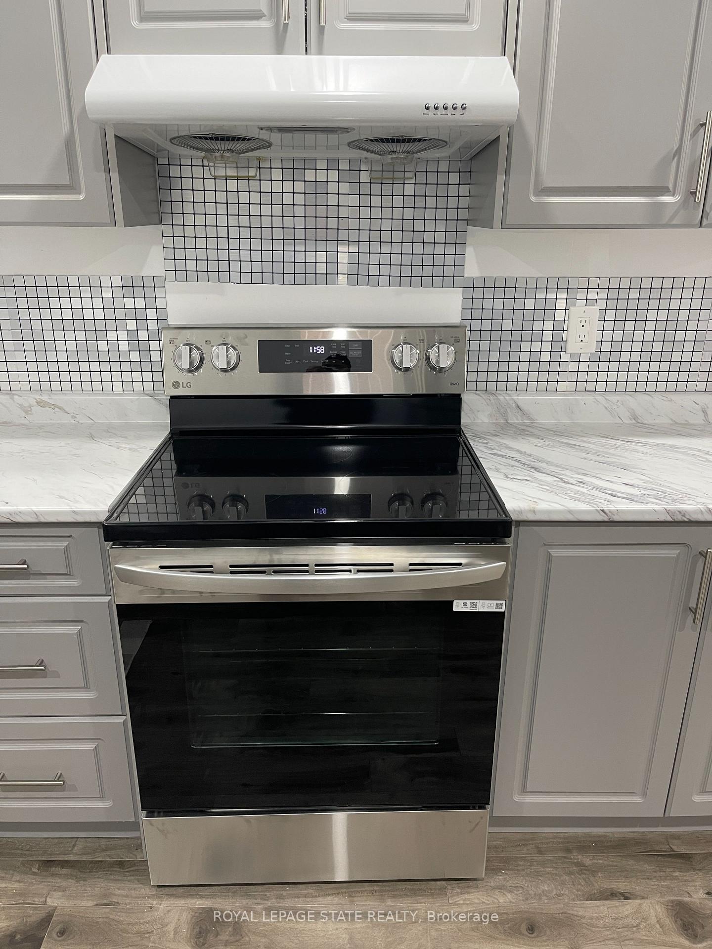Photo 9 of Unit B, 125 Lampman Drive, Grimsby, Grimsby West — HOMEH