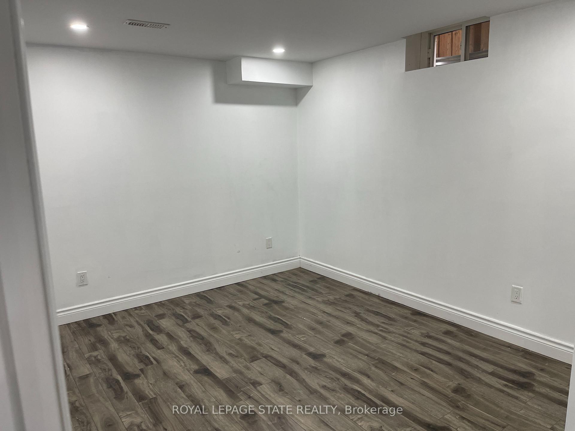 Photo 10 of Unit B, 125 Lampman Drive, Grimsby, Grimsby West — HOMEH