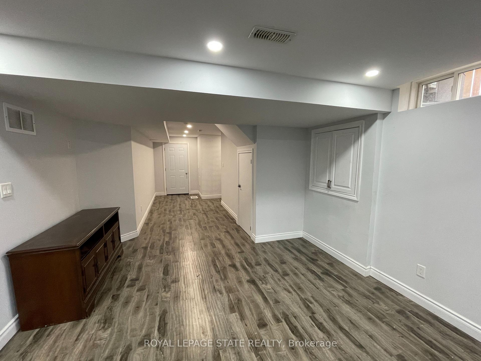 Photo 17 of Unit B, 125 Lampman Drive, Grimsby, Grimsby West — HOMEH