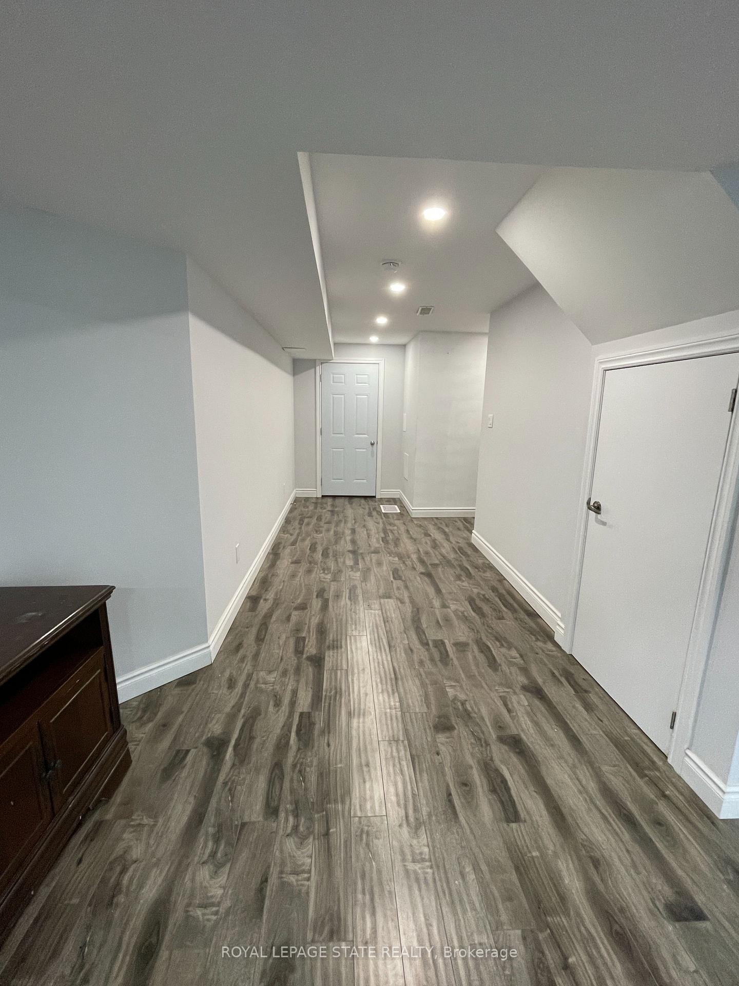 Photo 18 of Unit B, 125 Lampman Drive, Grimsby, Grimsby West — HOMEH