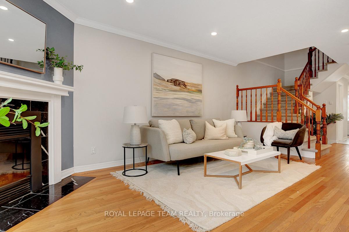 Photo 6 of 25 Sarrazin Way, Ottawa, Barrhaven - Cedargrove/Fraserdale — HOMEH