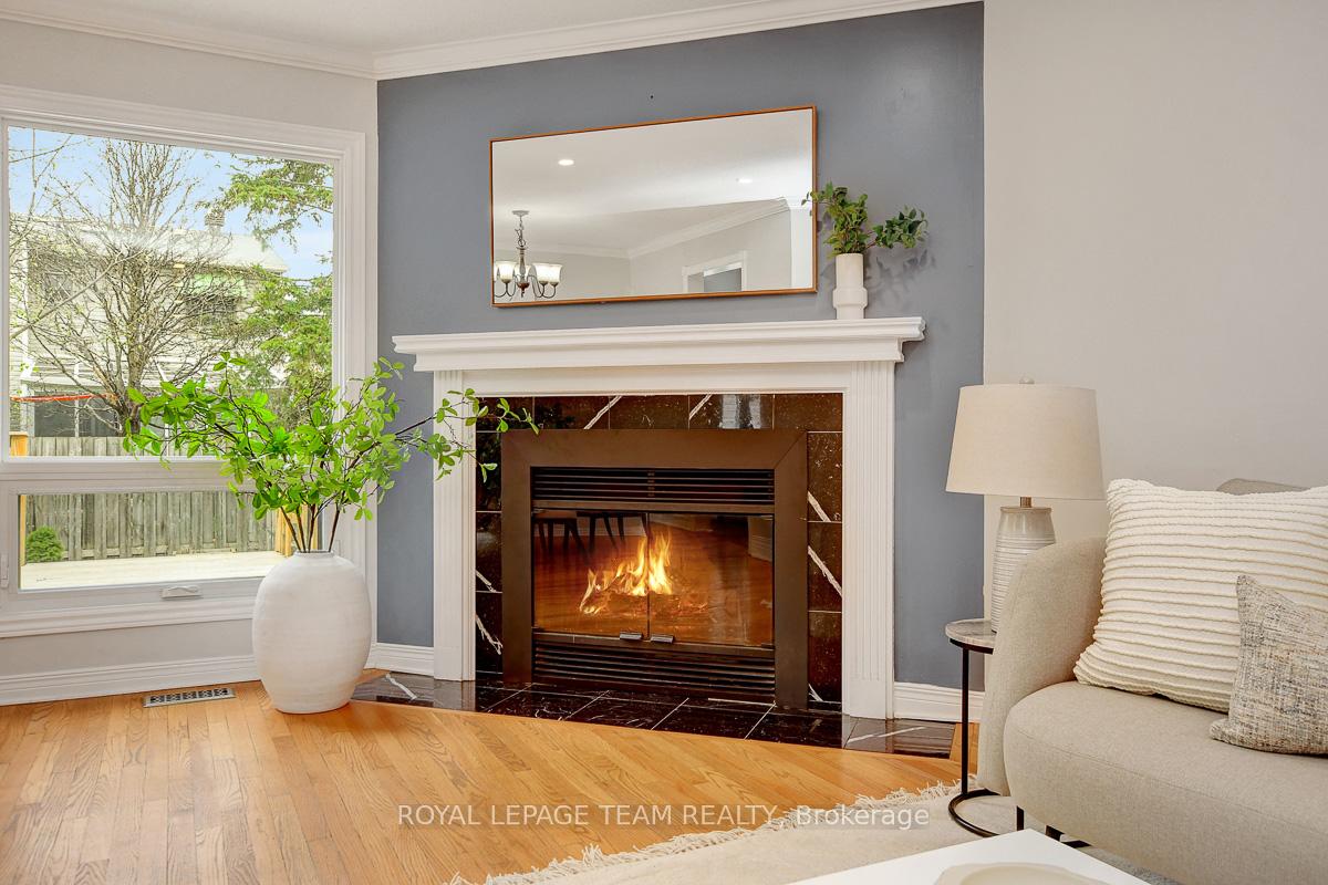 Photo 9 of 25 Sarrazin Way, Ottawa, Barrhaven - Cedargrove/Fraserdale — HOMEH