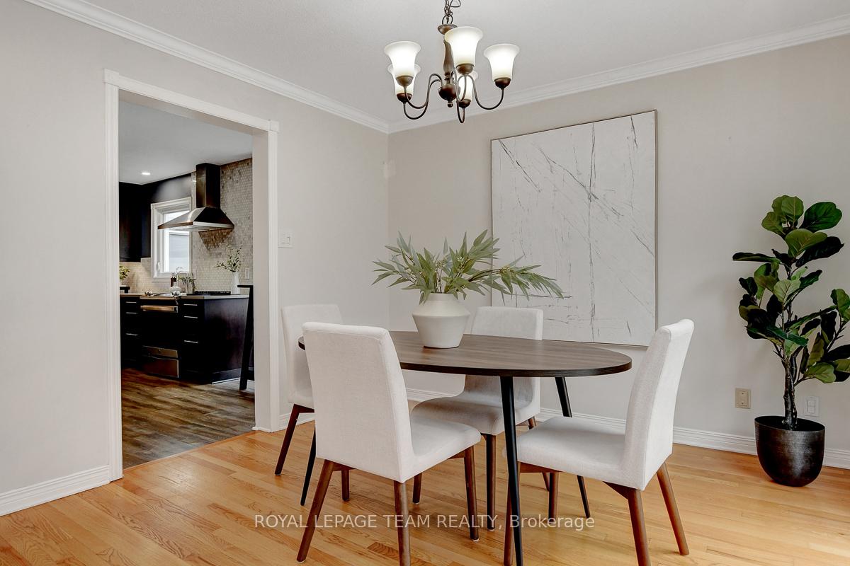 Photo 11 of 25 Sarrazin Way, Ottawa, Barrhaven - Cedargrove/Fraserdale — HOMEH