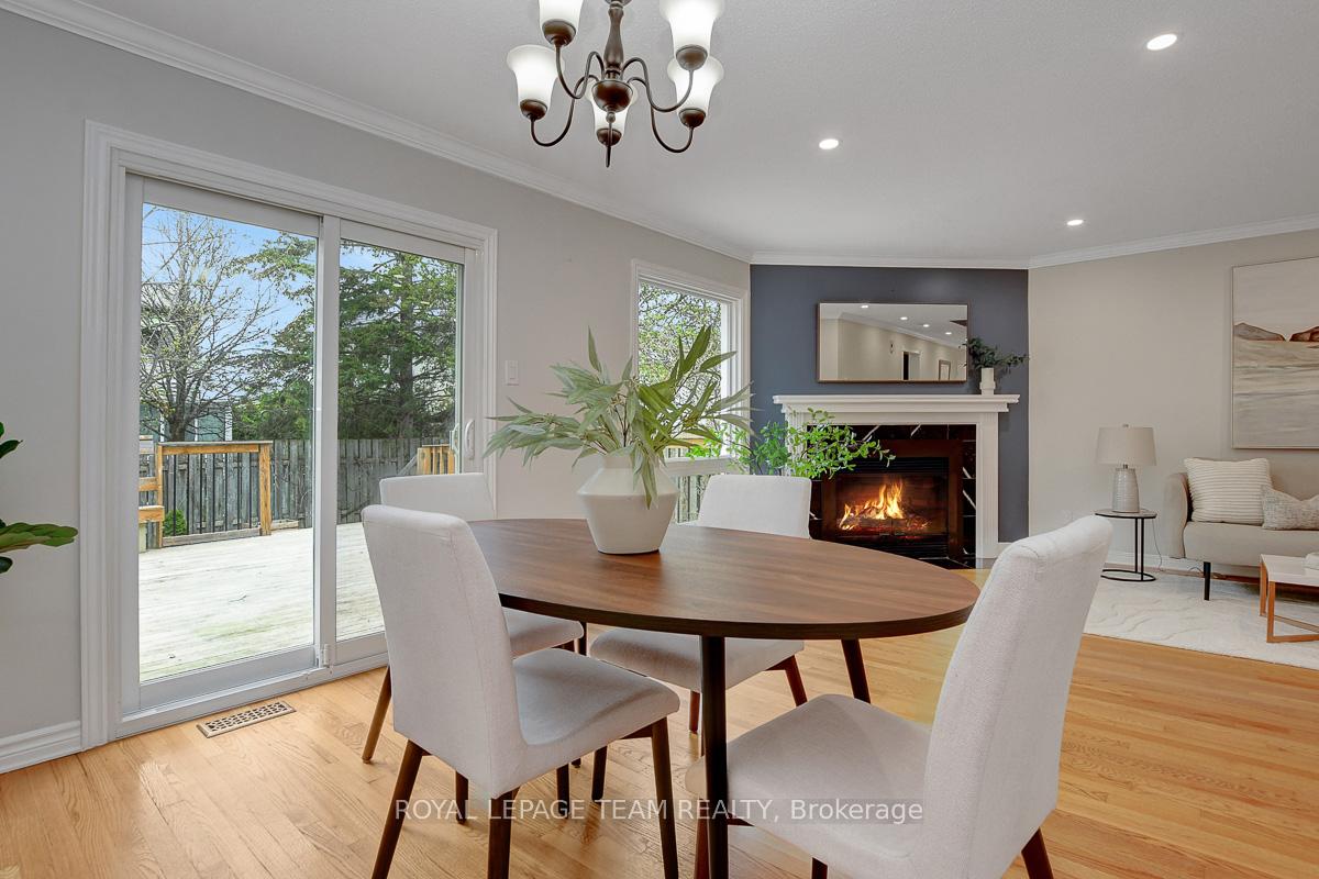 Photo 12 of 25 Sarrazin Way, Ottawa, Barrhaven - Cedargrove/Fraserdale — HOMEH