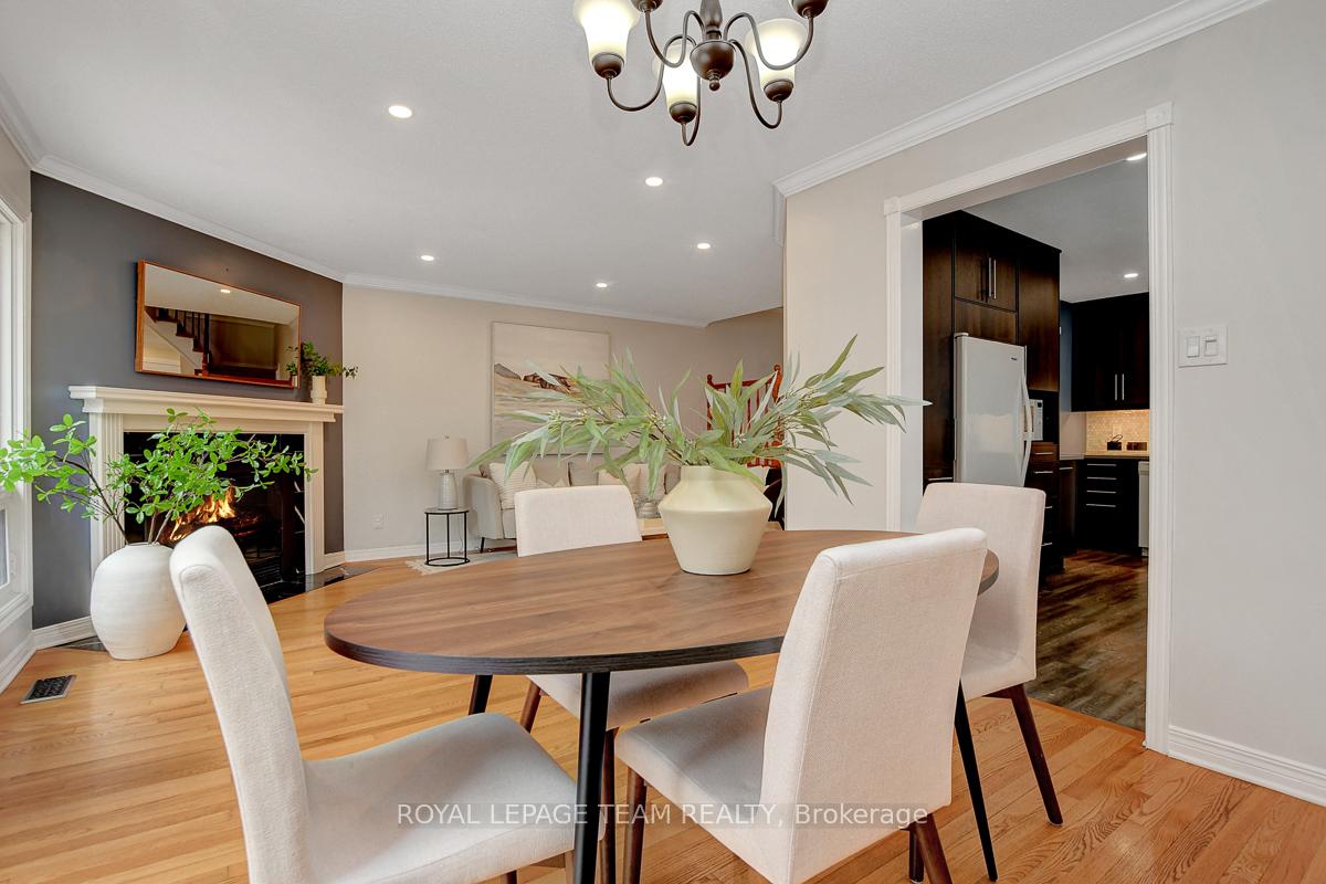 Photo 13 of 25 Sarrazin Way, Ottawa, Barrhaven - Cedargrove/Fraserdale — HOMEH