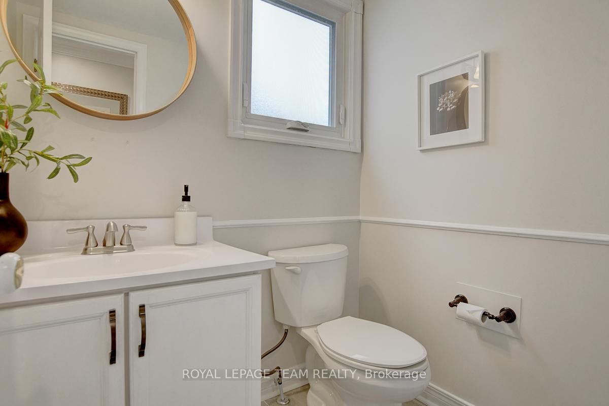 Photo 18 of 25 Sarrazin Way, Ottawa, Barrhaven - Cedargrove/Fraserdale — HOMEH