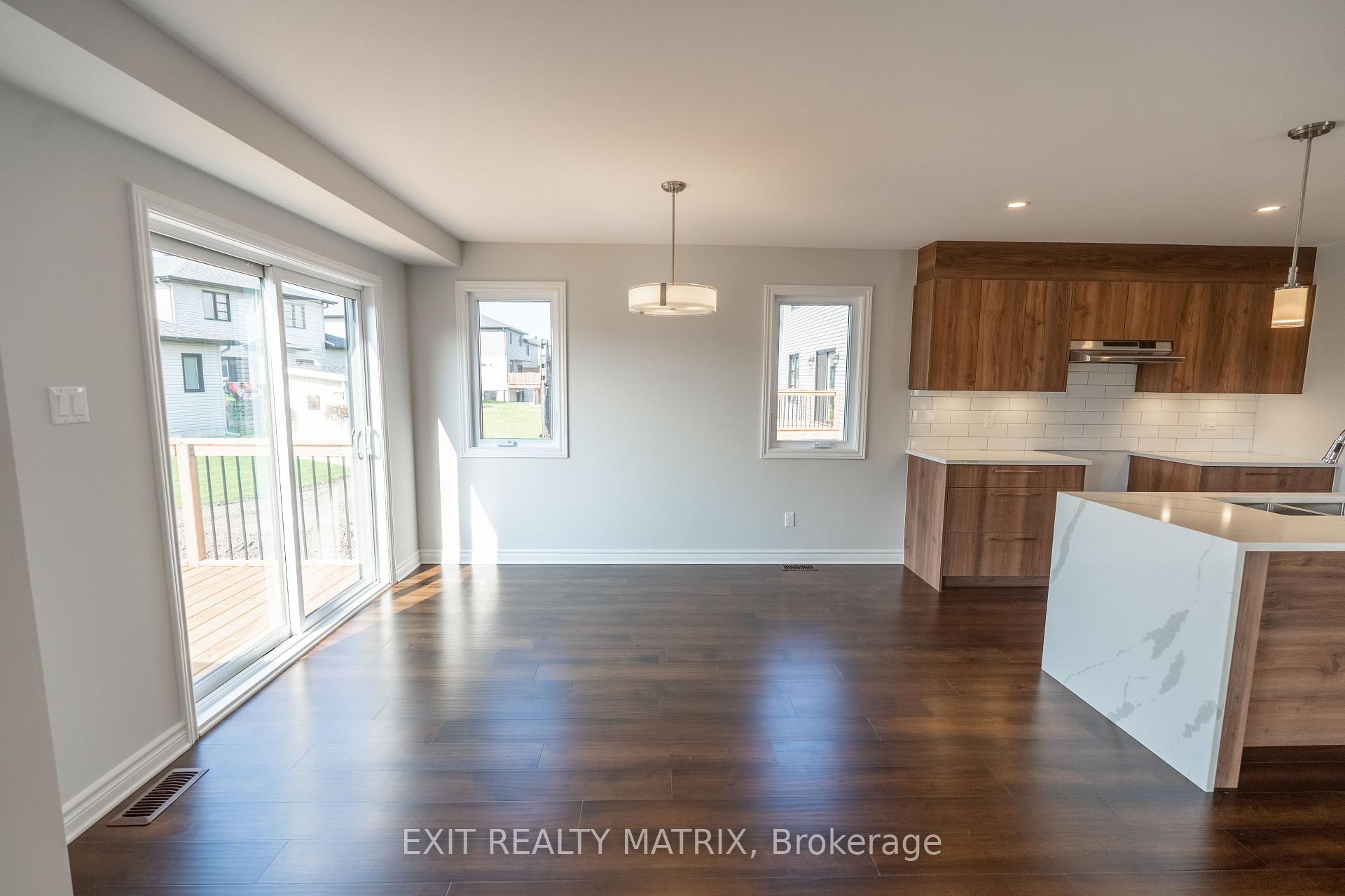 Photo 9 of 724 Walton Street, Cornwall — HOMEH