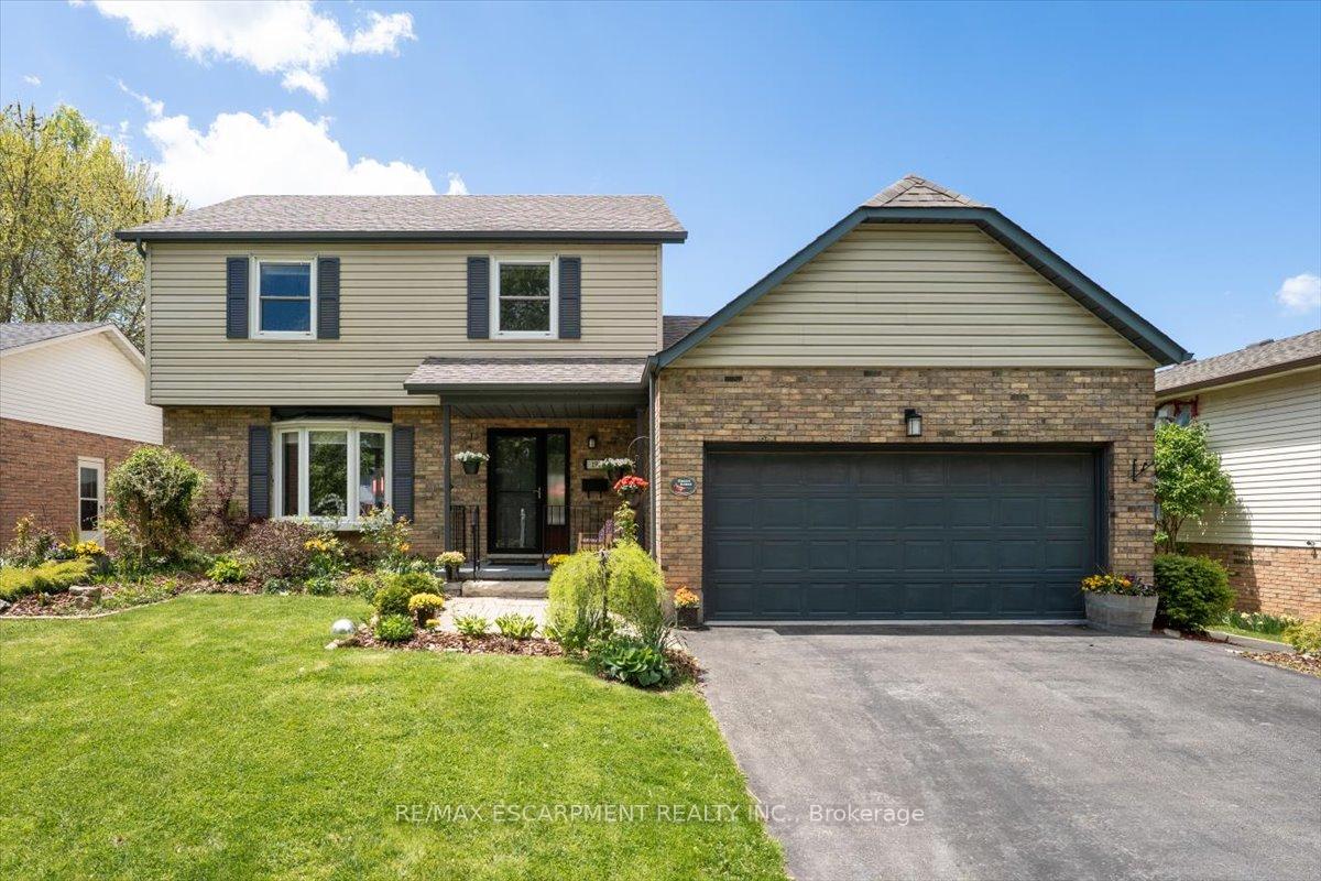 Photo 1 of 19 Bal Harbour Drive, Grimsby, Grimsby Beach — HOMEH