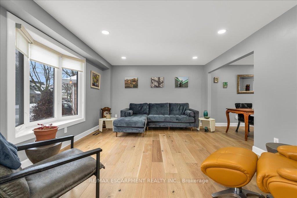 Photo 5 of 19 Bal Harbour Drive, Grimsby, Grimsby Beach — HOMEH