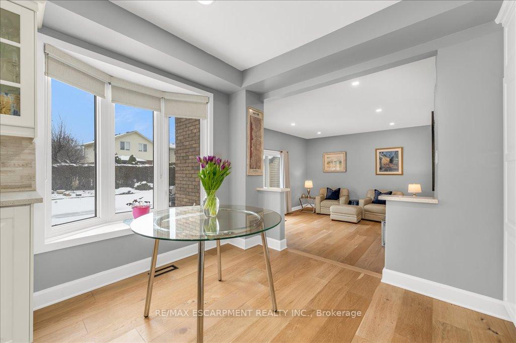 Photo 11 of 19 Bal Harbour Drive, Grimsby, Grimsby Beach — HOMEH