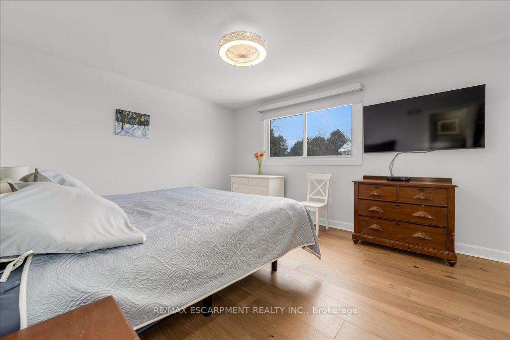 Photo 21 of 19 Bal Harbour Drive, Grimsby, Grimsby Beach — HOMEH