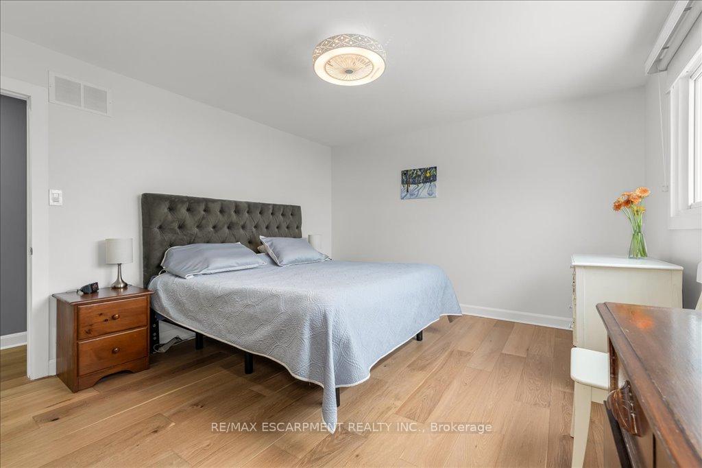 Photo 22 of 19 Bal Harbour Drive, Grimsby, Grimsby Beach — HOMEH