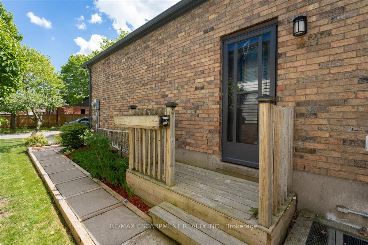 Photo 36 of 19 Bal Harbour Drive, Grimsby, Grimsby Beach — HOMEH