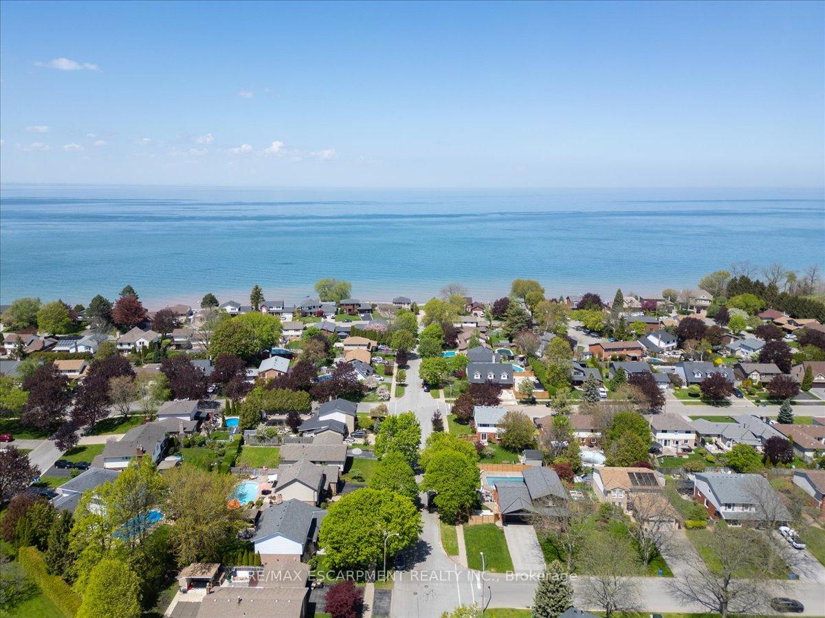 Photo 39 of 19 Bal Harbour Drive, Grimsby, Grimsby Beach — HOMEH