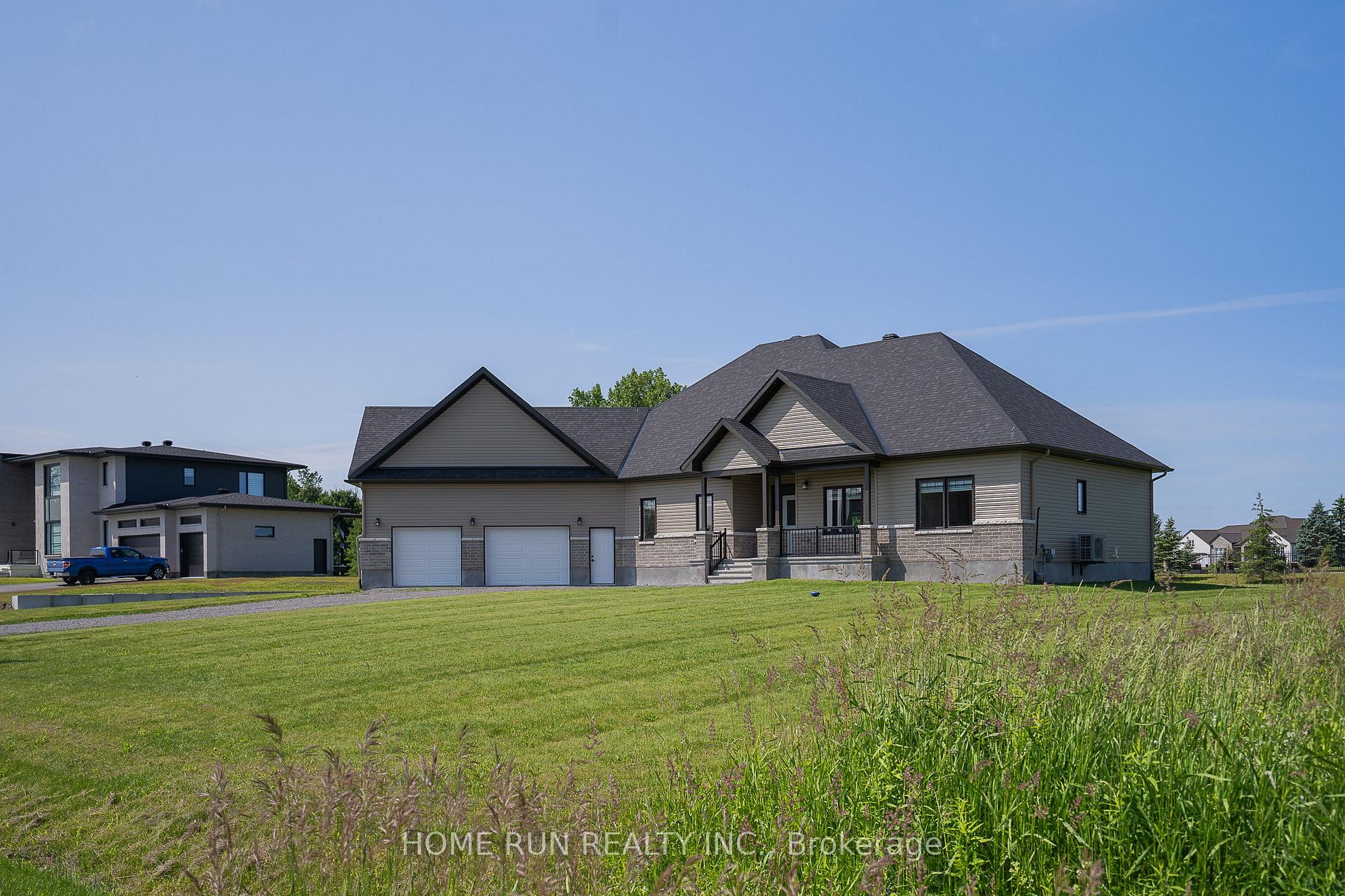 Photo 2 of 212 Summerview Terrace, Ottawa, Greely — HOMEH