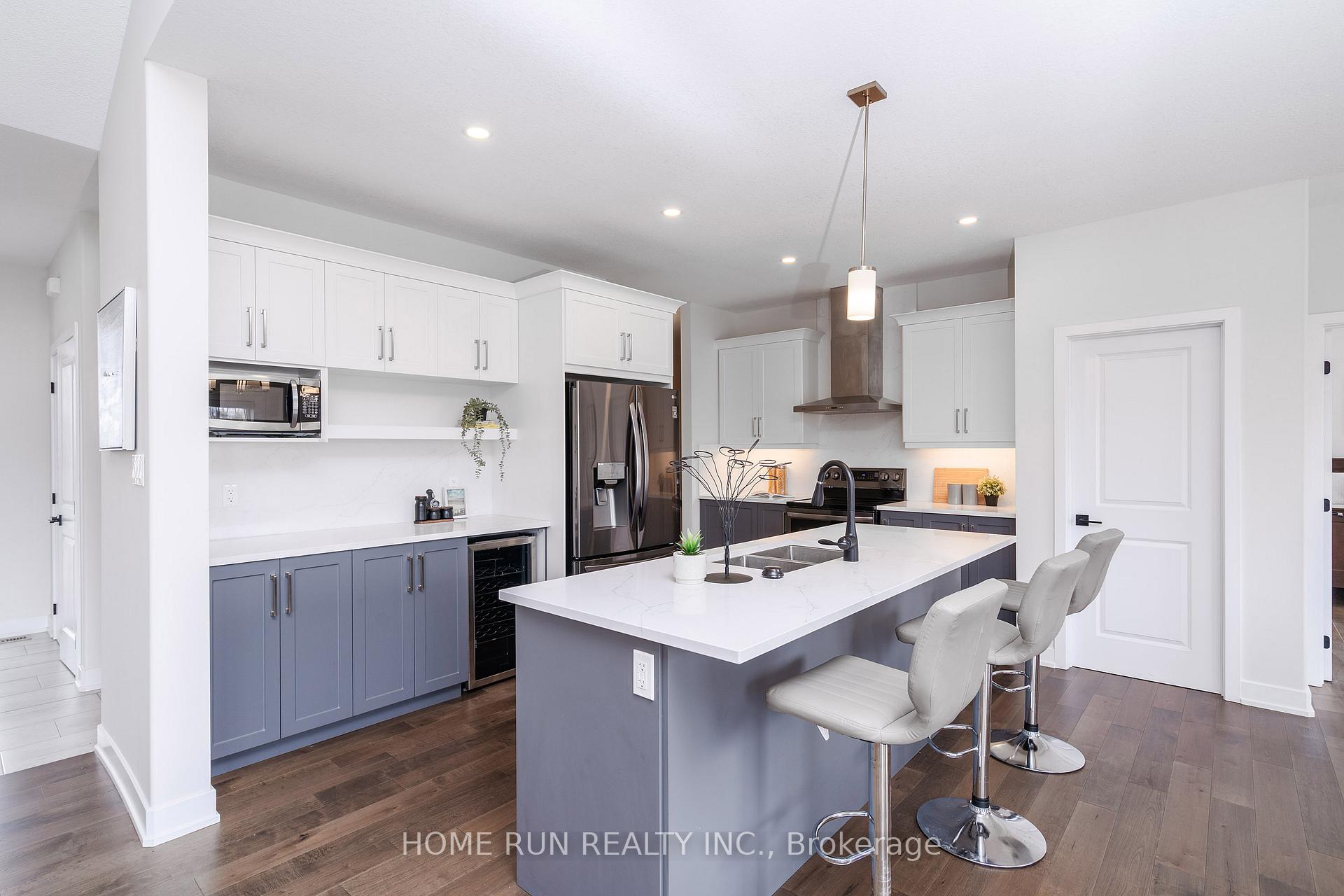 Photo 13 of 212 Summerview Terrace, Ottawa, Greely — HOMEH