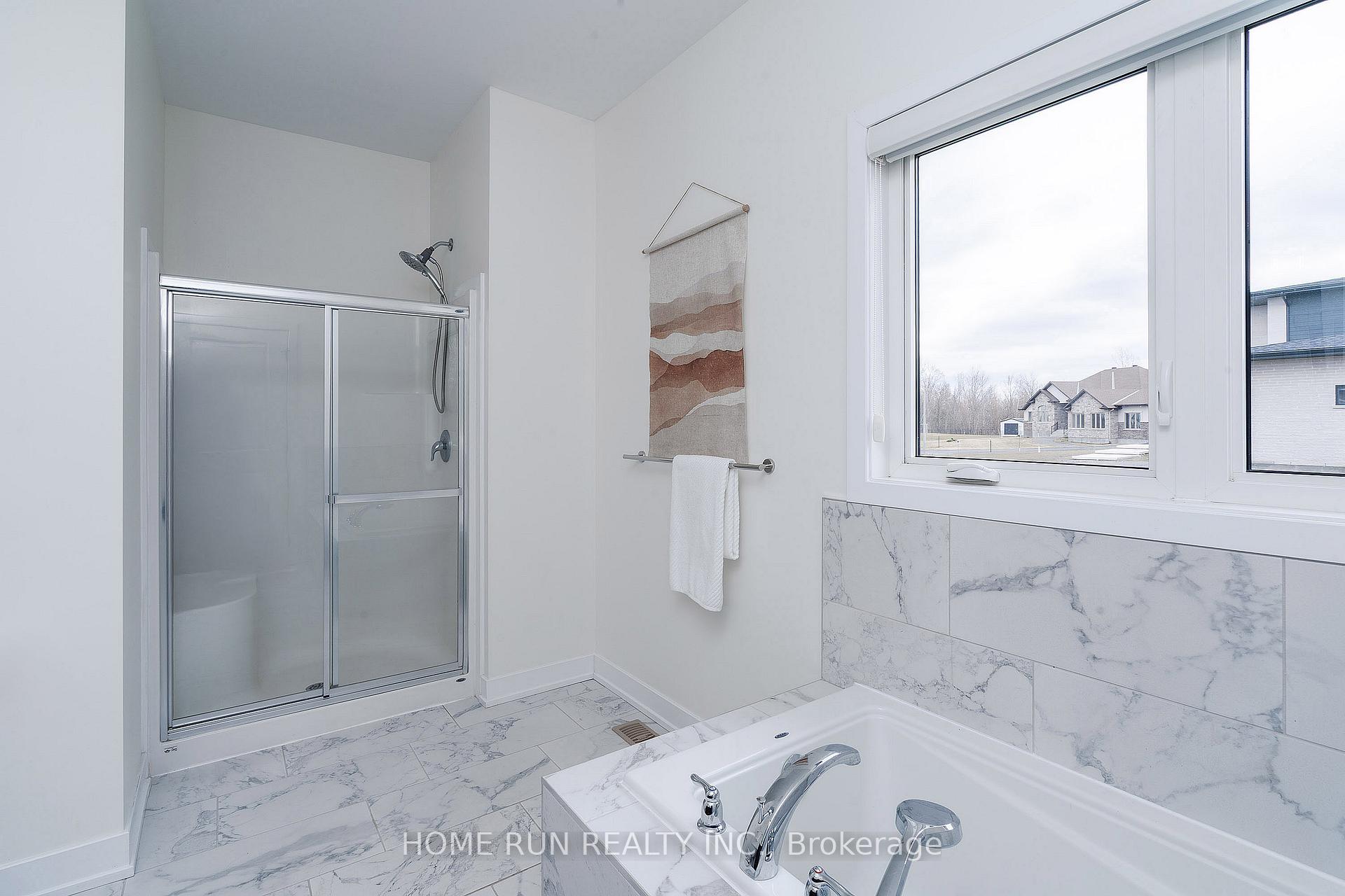 Photo 33 of 212 Summerview Terrace, Ottawa, Greely — HOMEH
