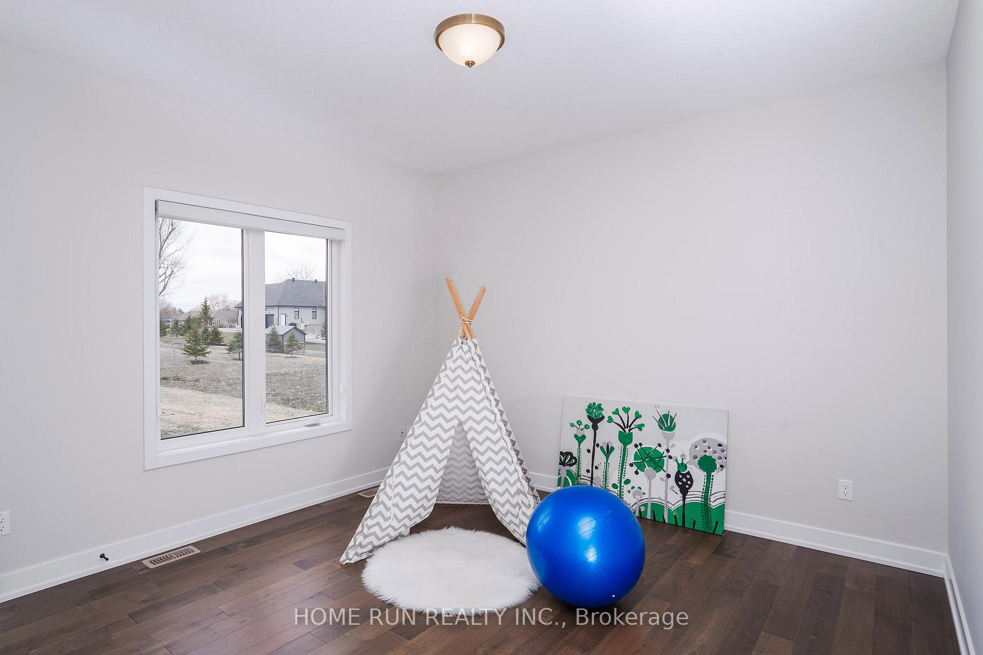 Photo 35 of 212 Summerview Terrace, Ottawa, Greely — HOMEH